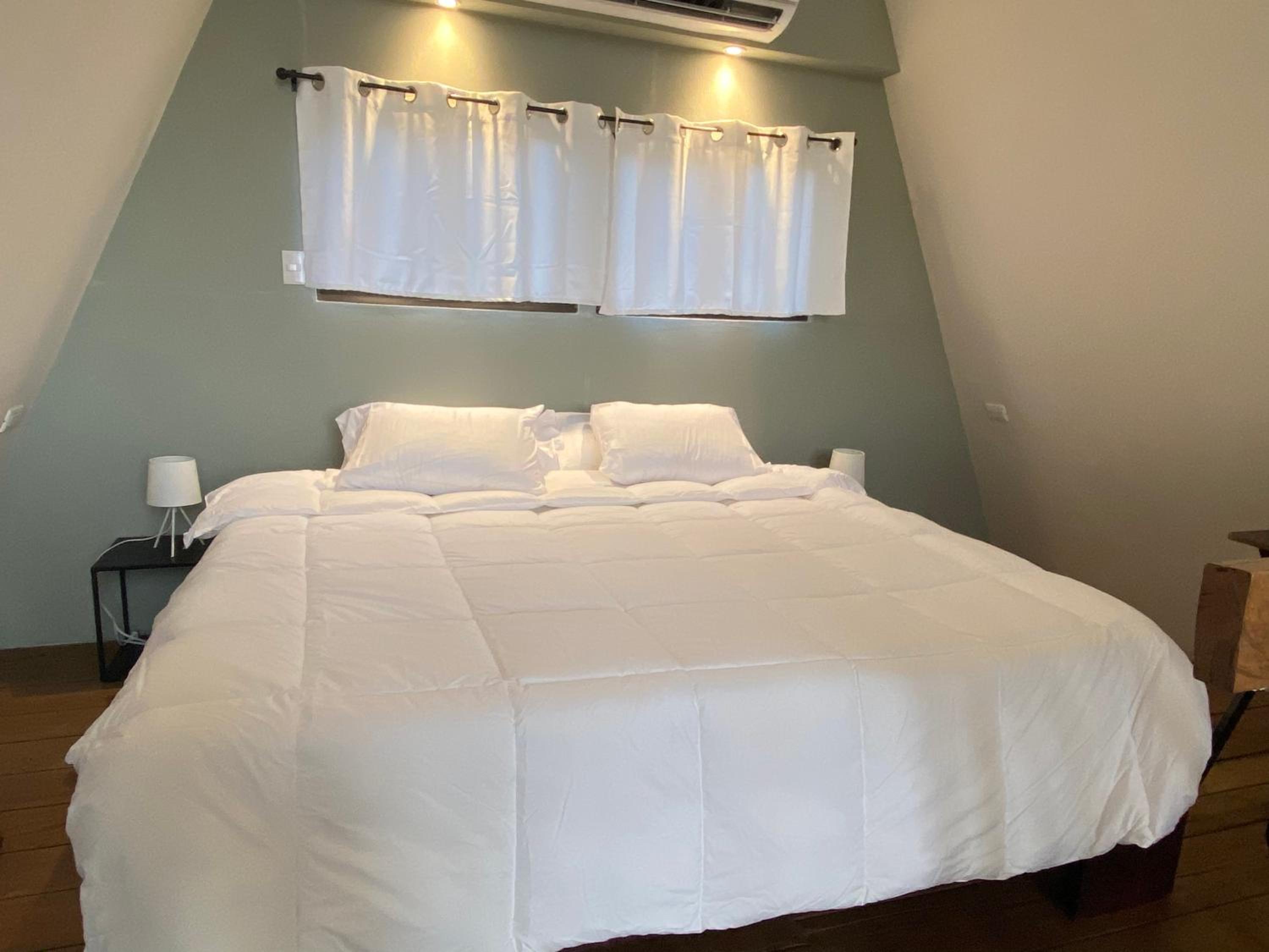 A-Frame, Rio Celeste in premises and close to park