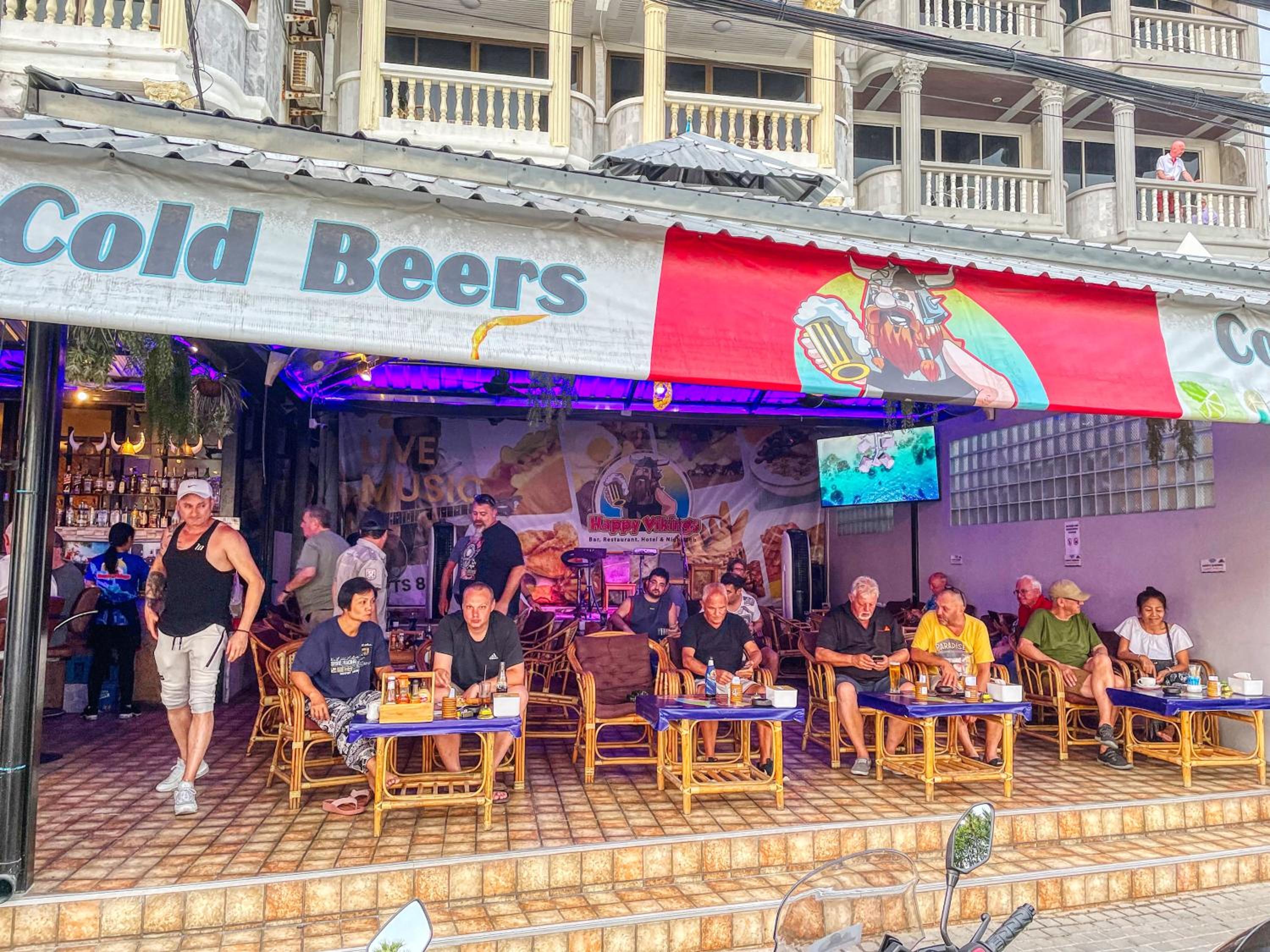 Happy Vikings - Beachfront
