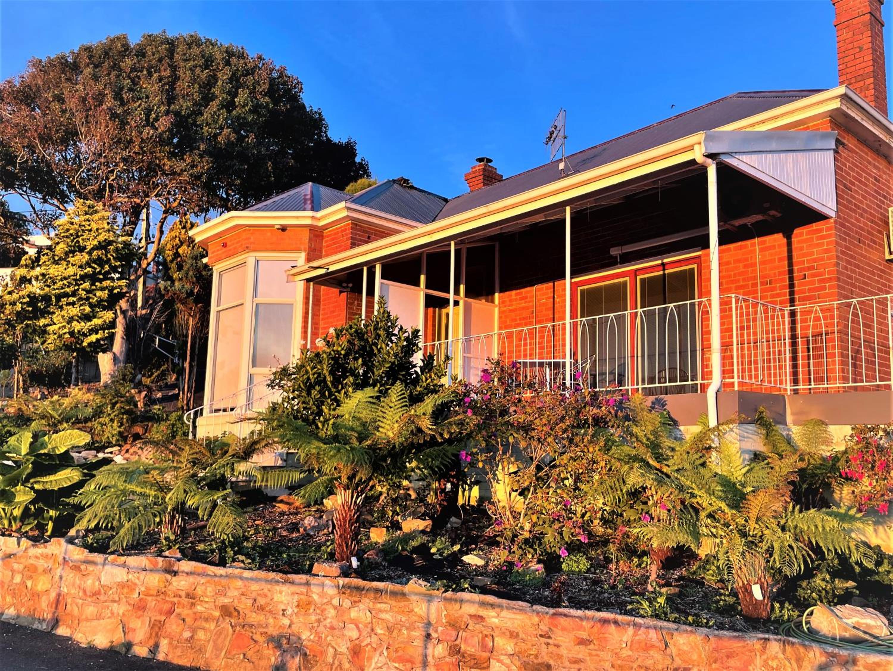 Oakleigh House