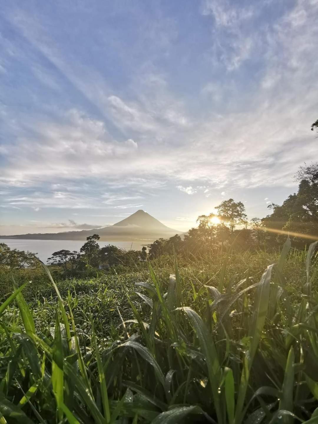 Sunset Inn Arenal B&B