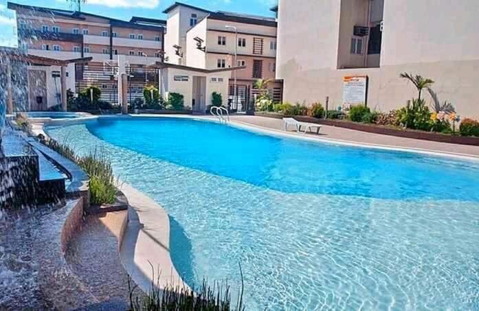 The PAD Staycation 2BR Condo with PS4, Netflix, WIFI