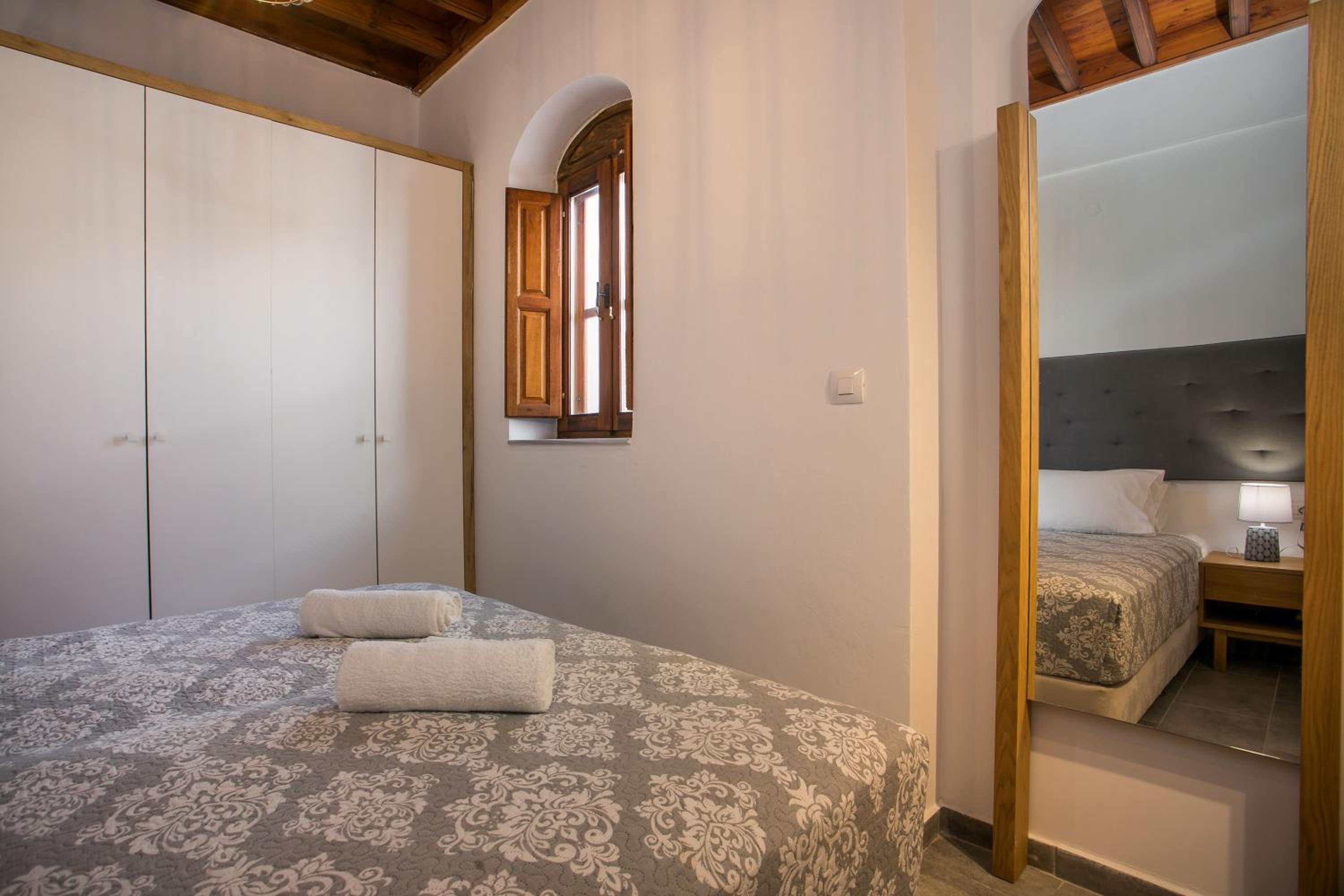 Pera houses 2-bedroom in the center of Lindos