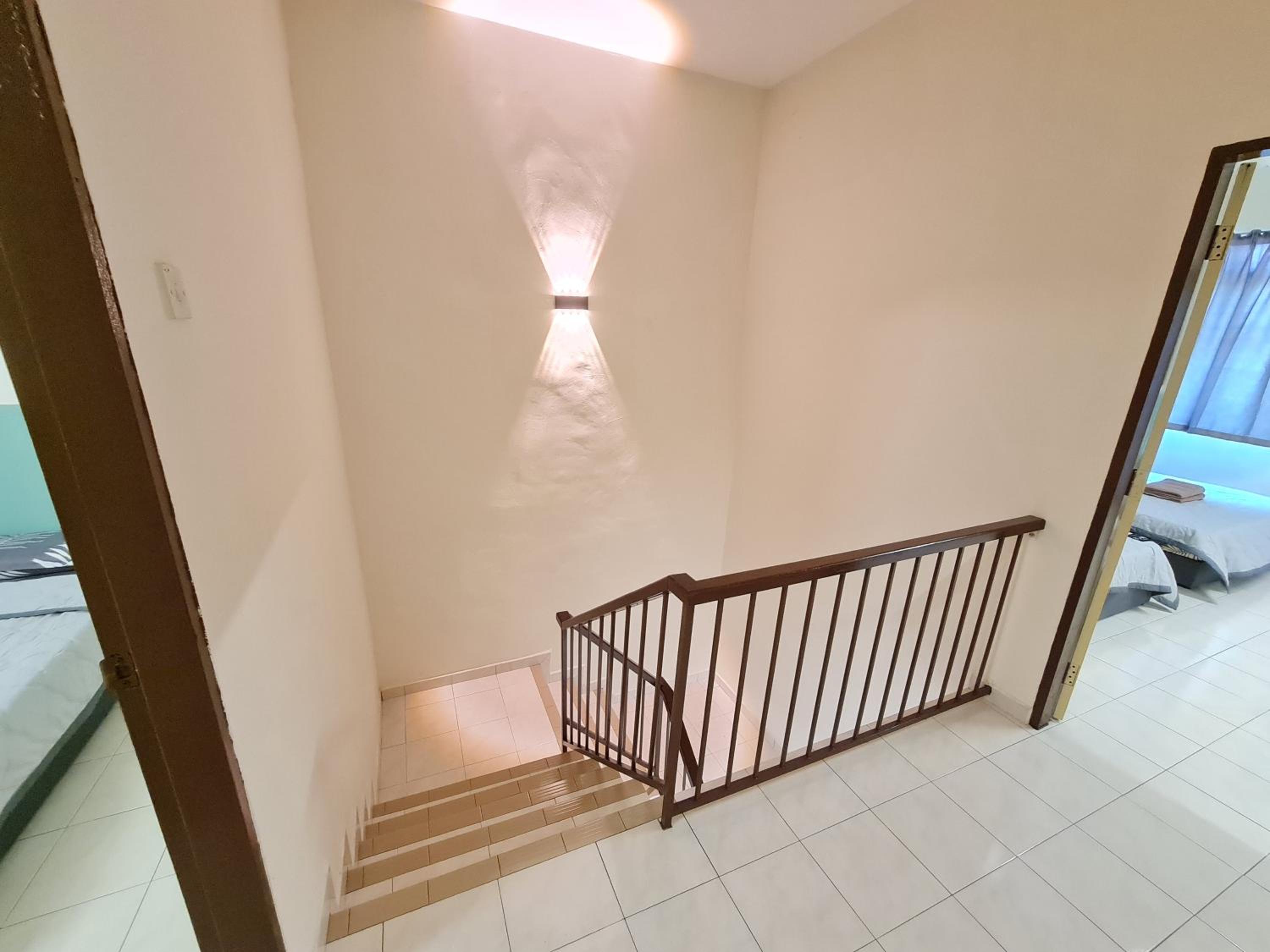 Air-home M3 Simpang near Aulong Econsave, 4BR, 10pax, Netflix photo 6
