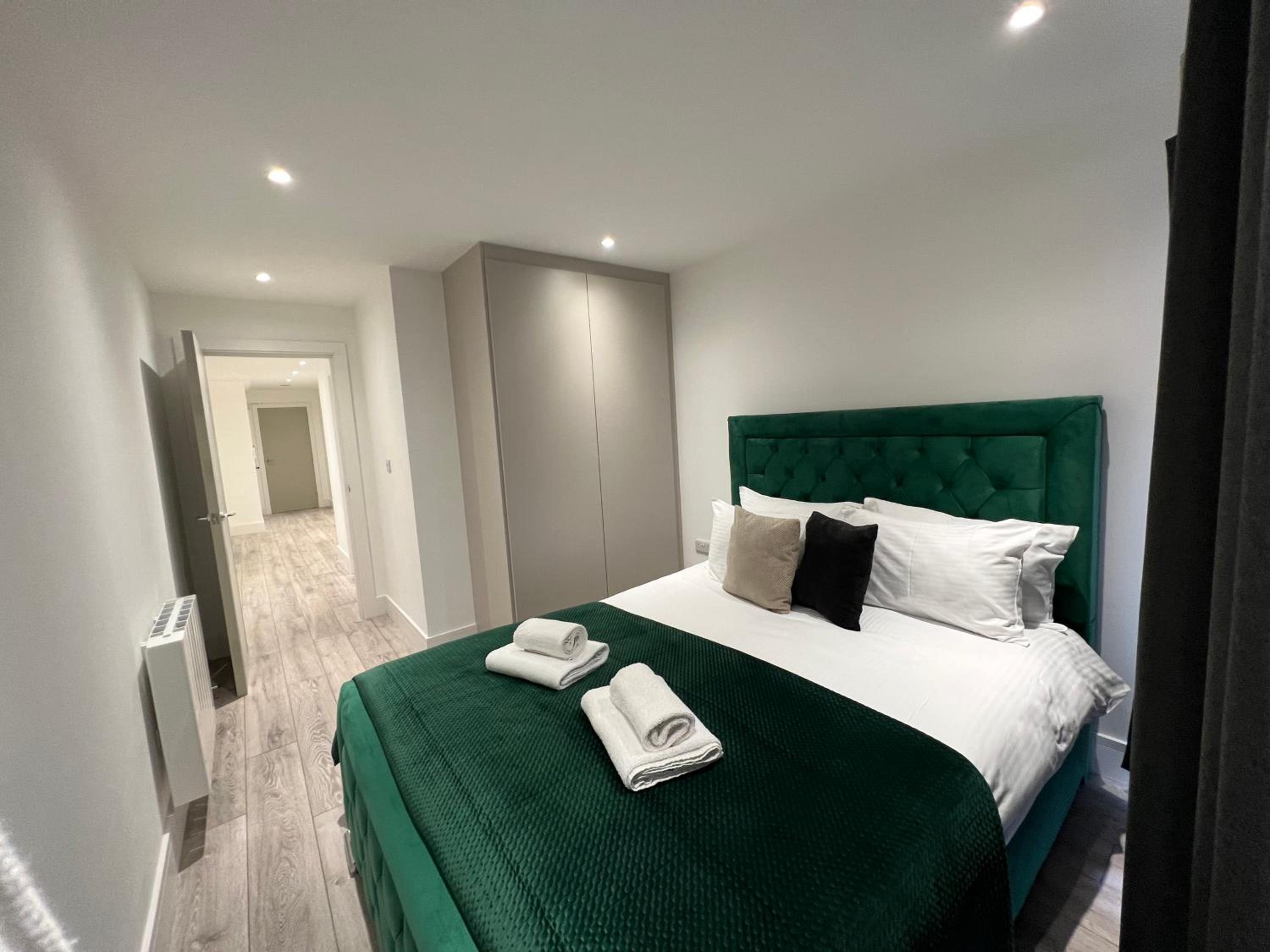 Mustafa House By E2M Stays - 1 & 2 Bedroom Stunning Apt in Central Town view 3