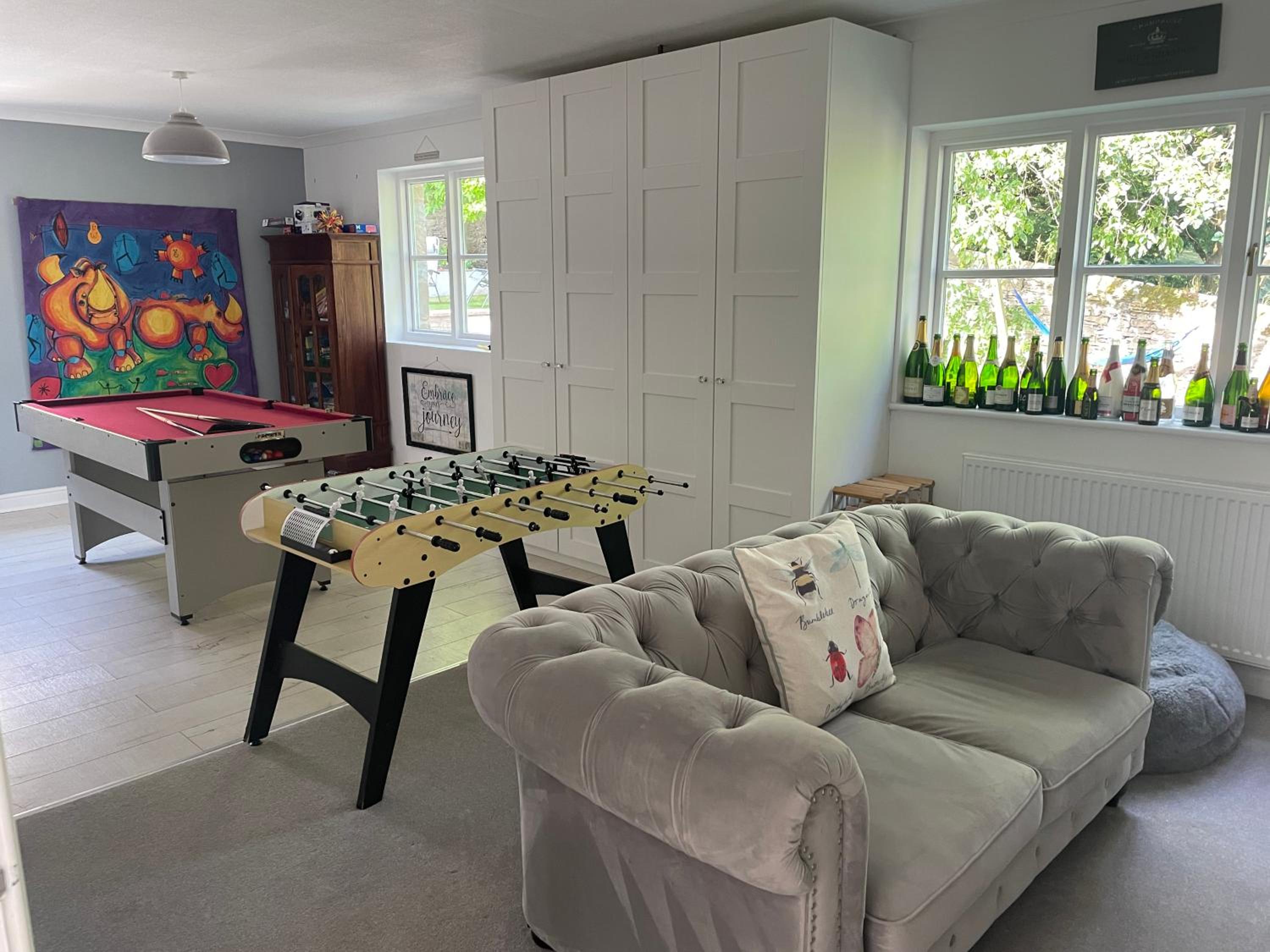Orchard House, Richmond with hot tub, games room & parking view 5