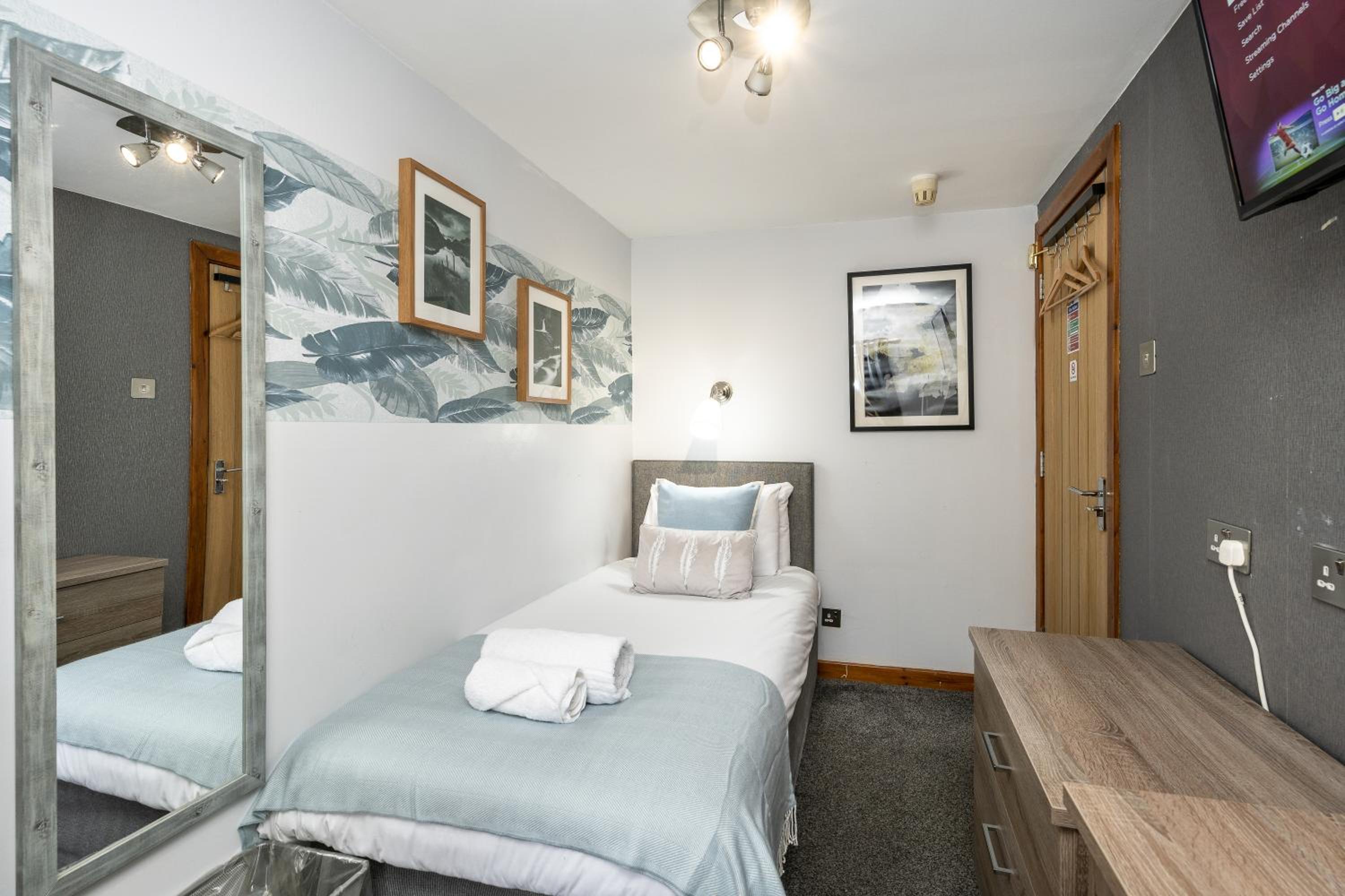 New Lodge Rooms- with Free Parking