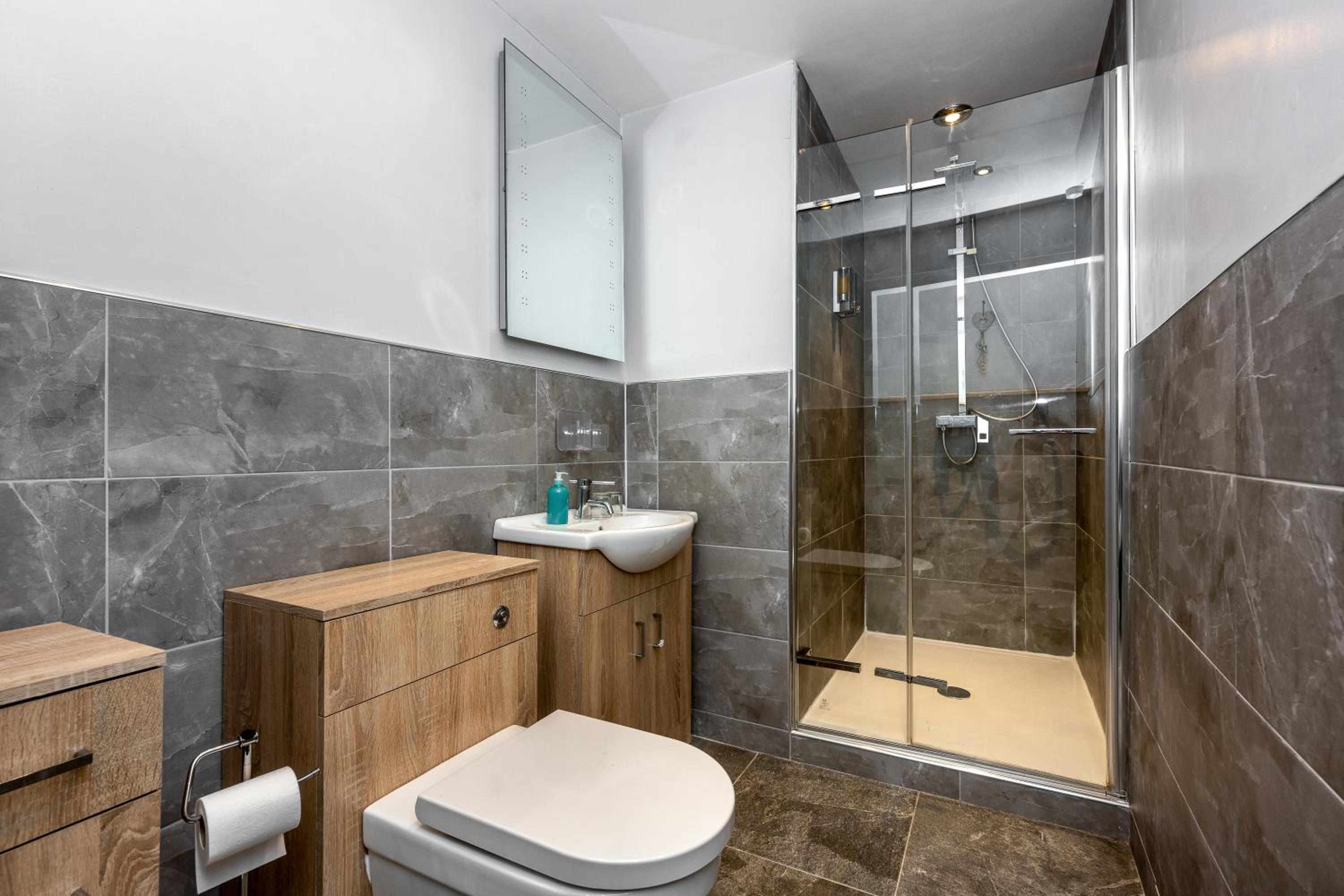 New Lodge Rooms- with Free Parking