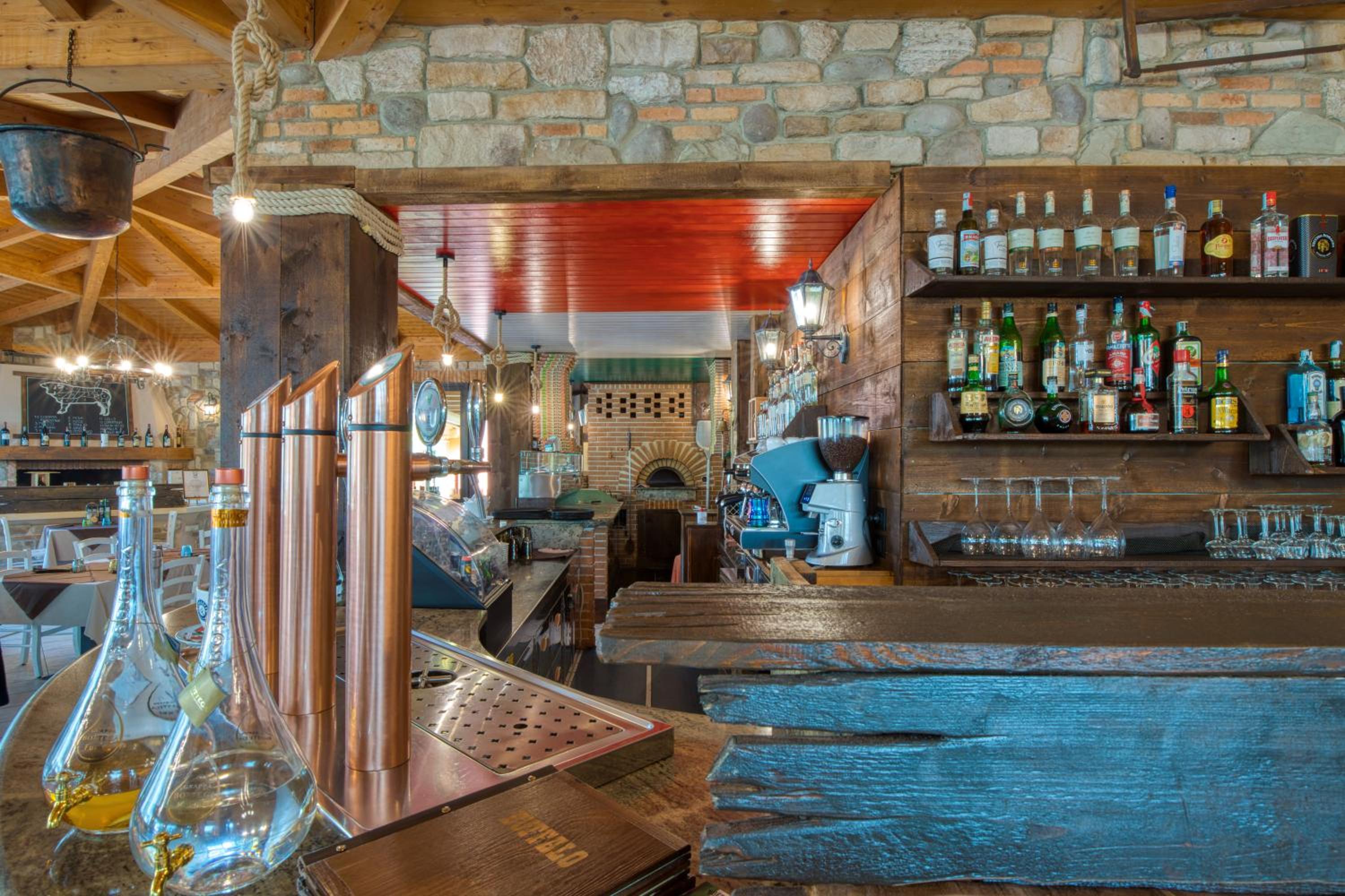 Appartamenti Villa Camporosso- Parchi,Terme di Cola'