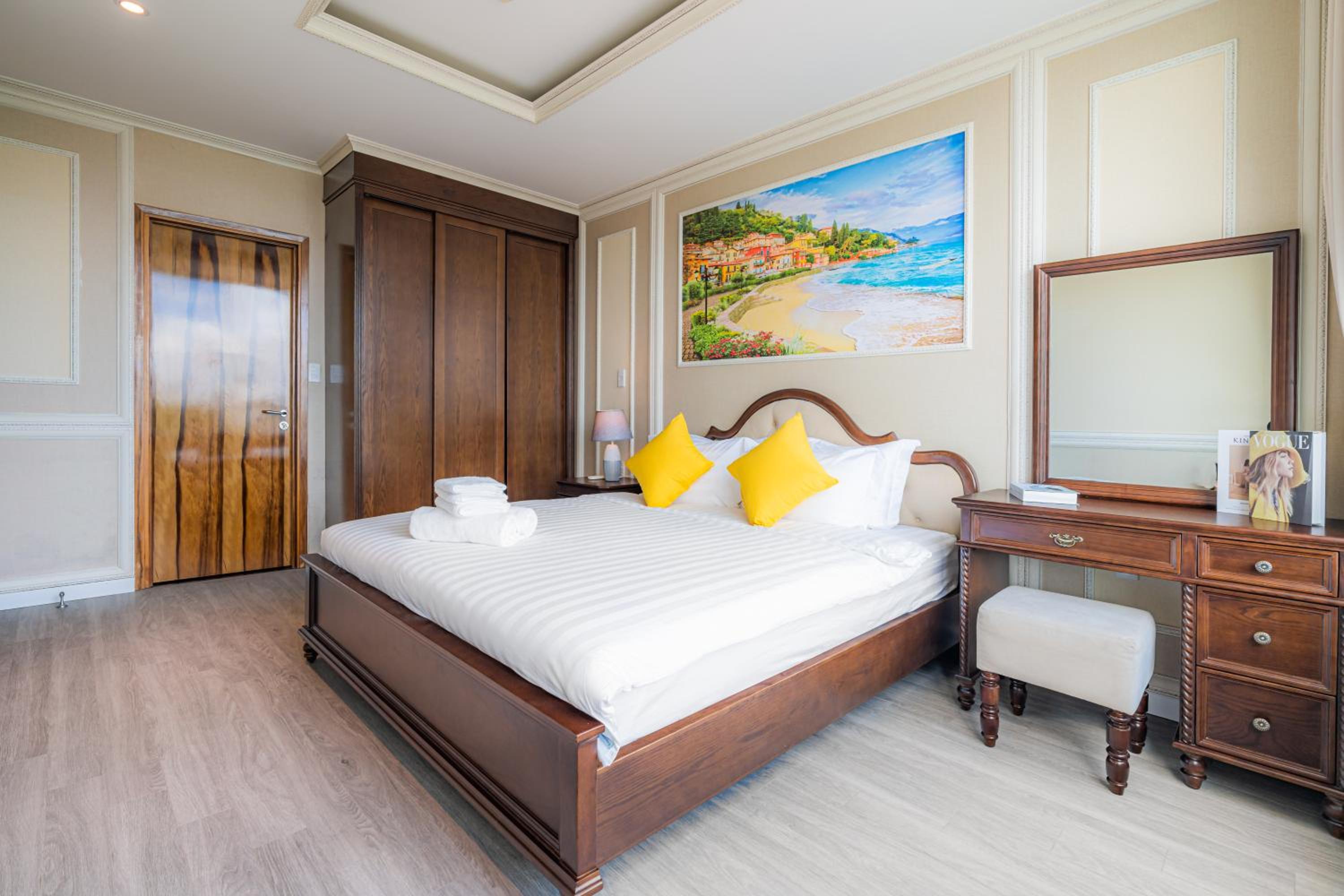 Léman Luxury Apartment District 3 HCMC