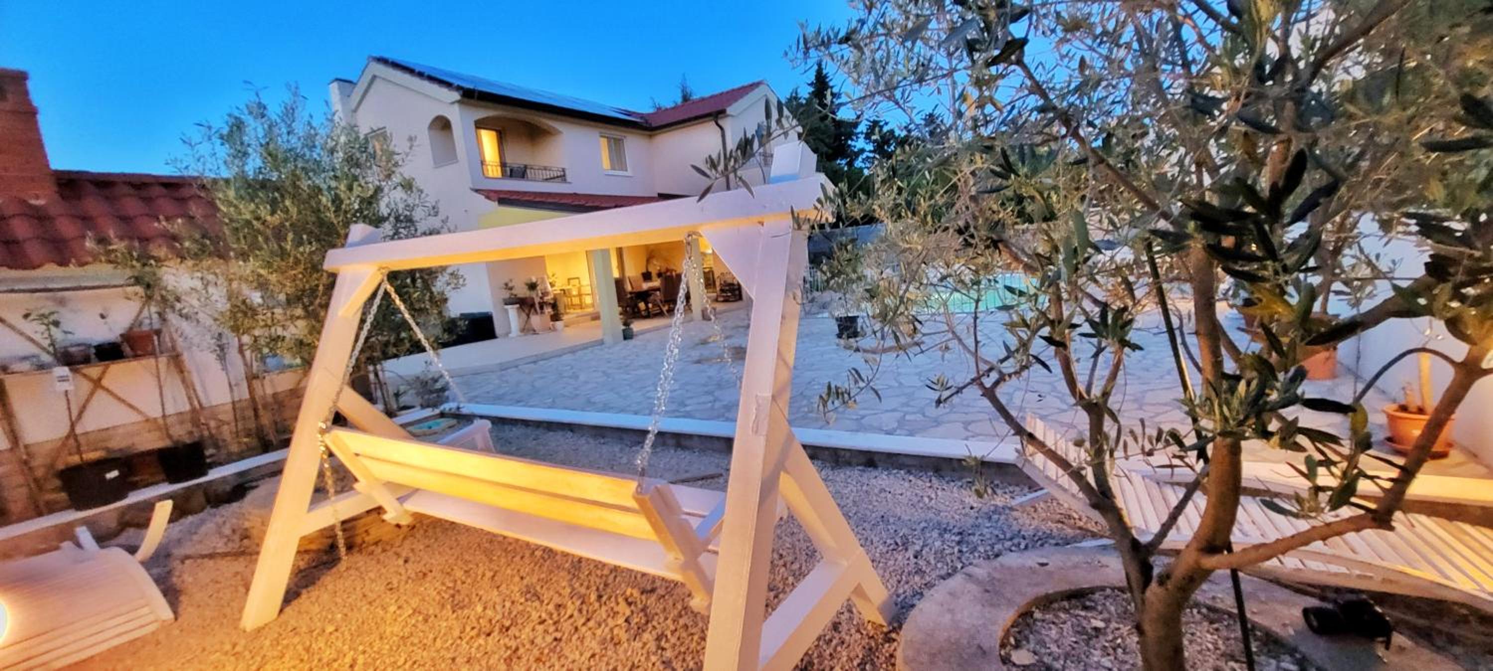 Villa Valentina Nin view 4