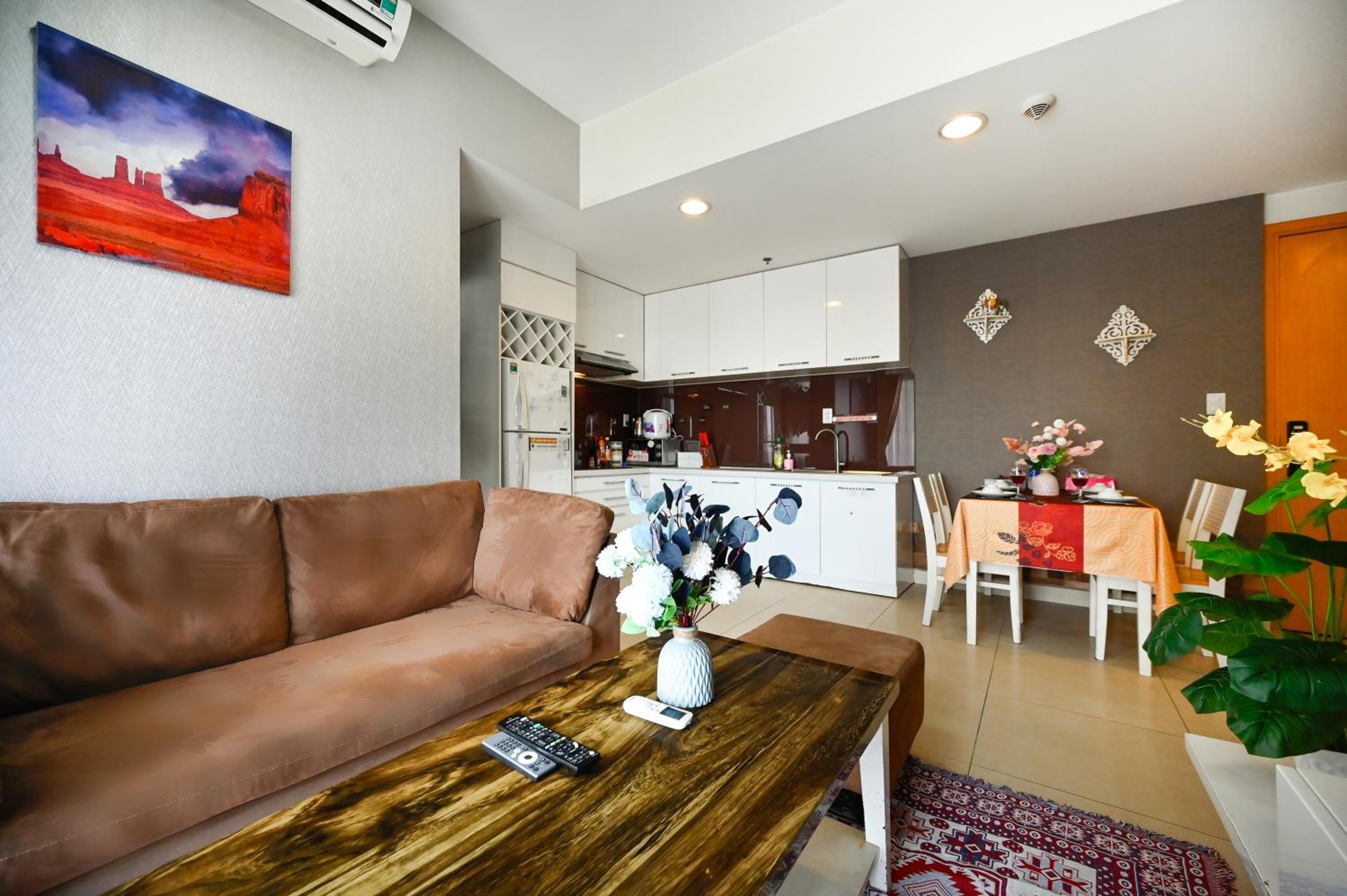 Landmark View 2 bedrooms condo in T1 Masteri Thao Dien, Fully Furnished With Full Amenities