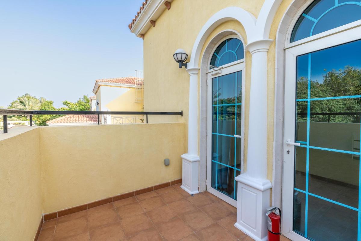 Dubai Marina Villa up 20 guest huge Private Pool
