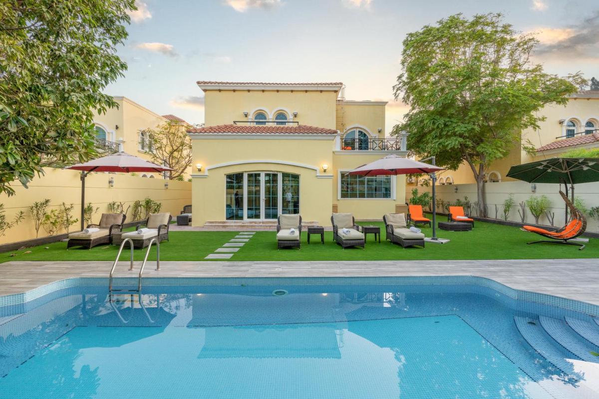 Dubai Marina Villa up 20 guest huge Private Pool