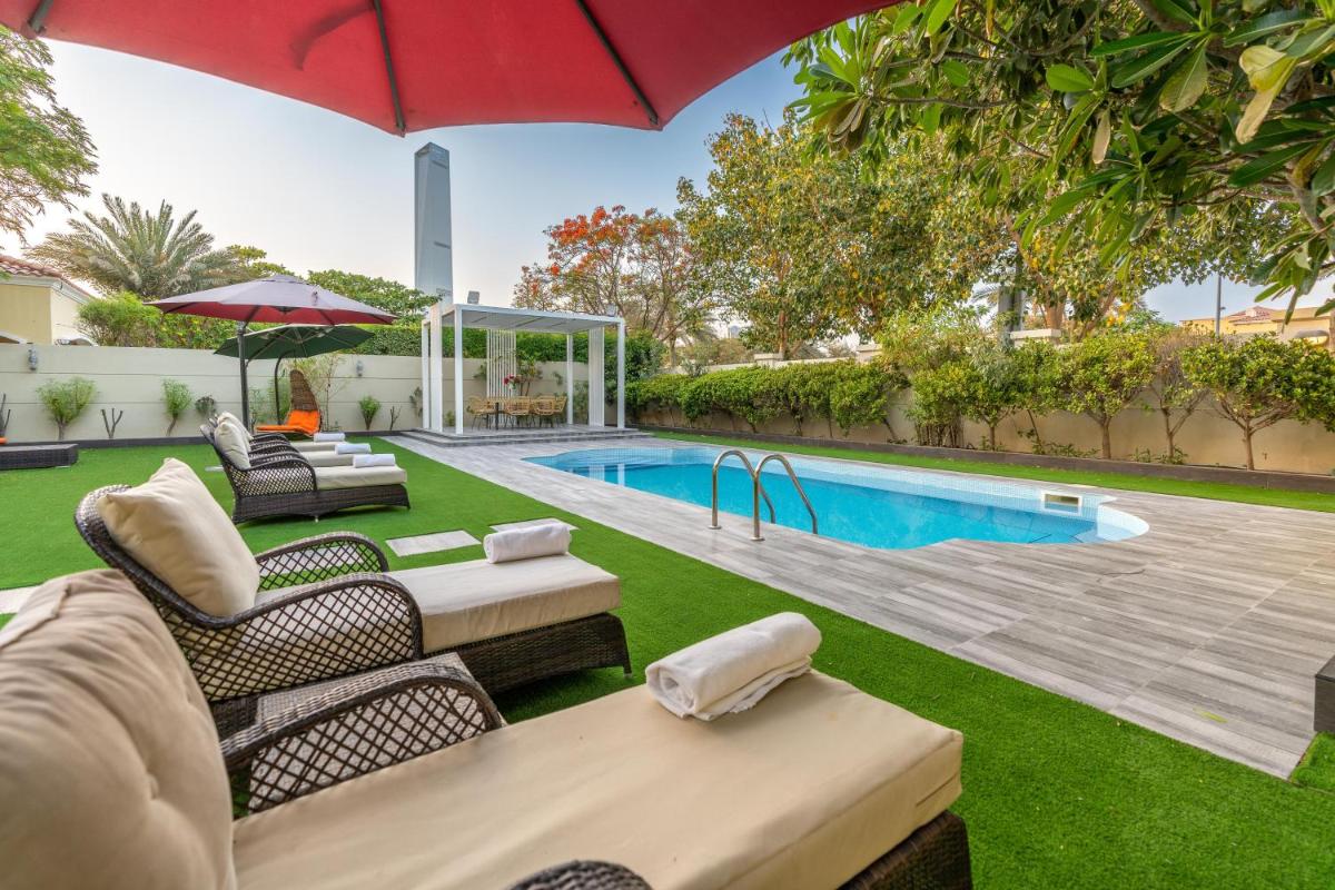 Dubai Marina Villa up 20 guest huge Private Pool