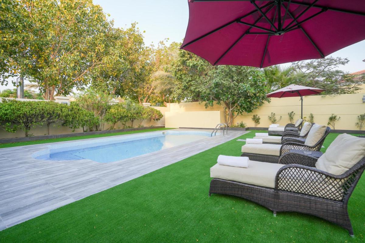 Dubai Marina Villa up 20 guest huge Private Pool