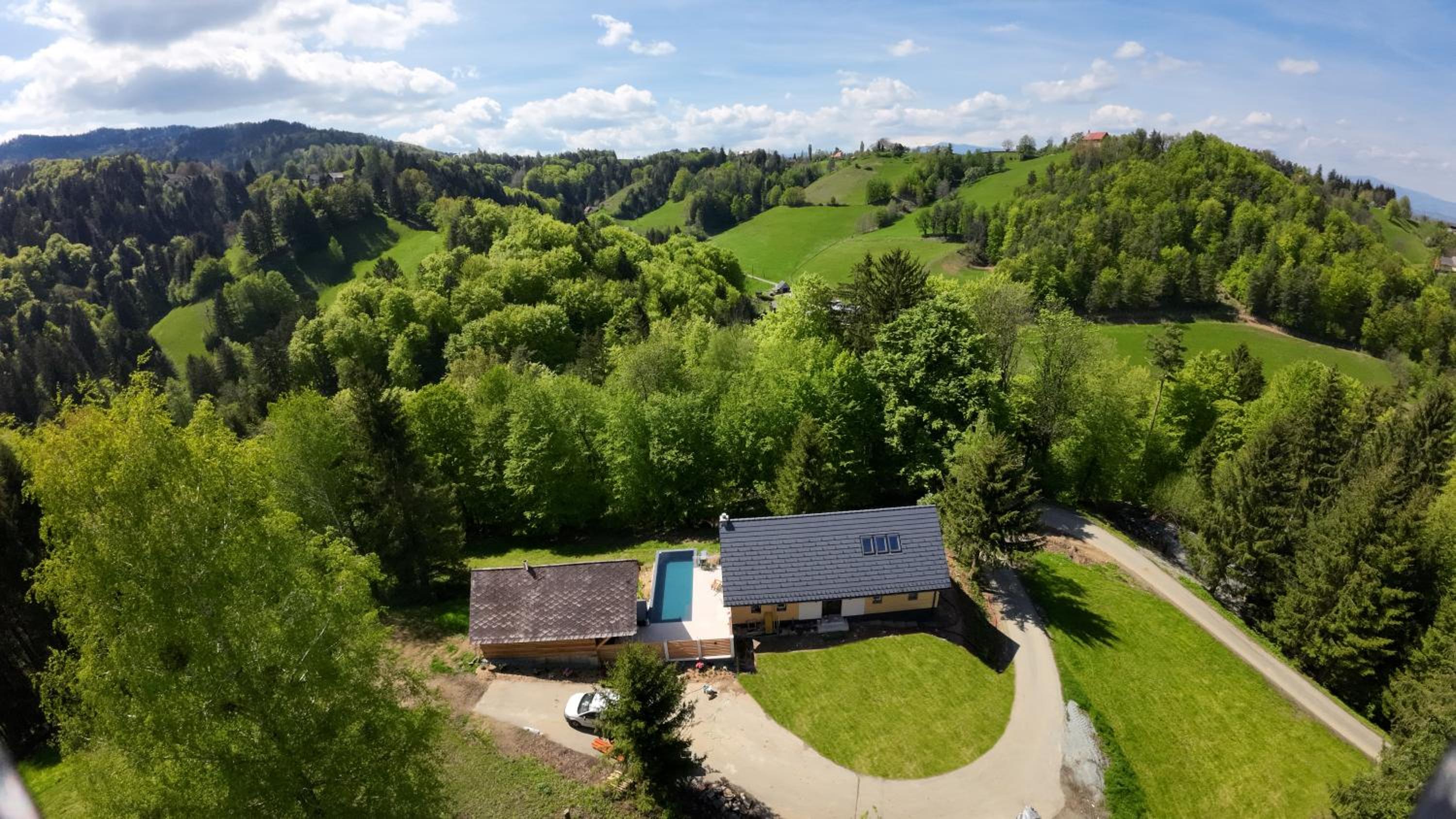 Ferienhaus auf 7 ha Alleinlage - Pool,Whirlpool, Sauna - Das Refugium Südsteiermark