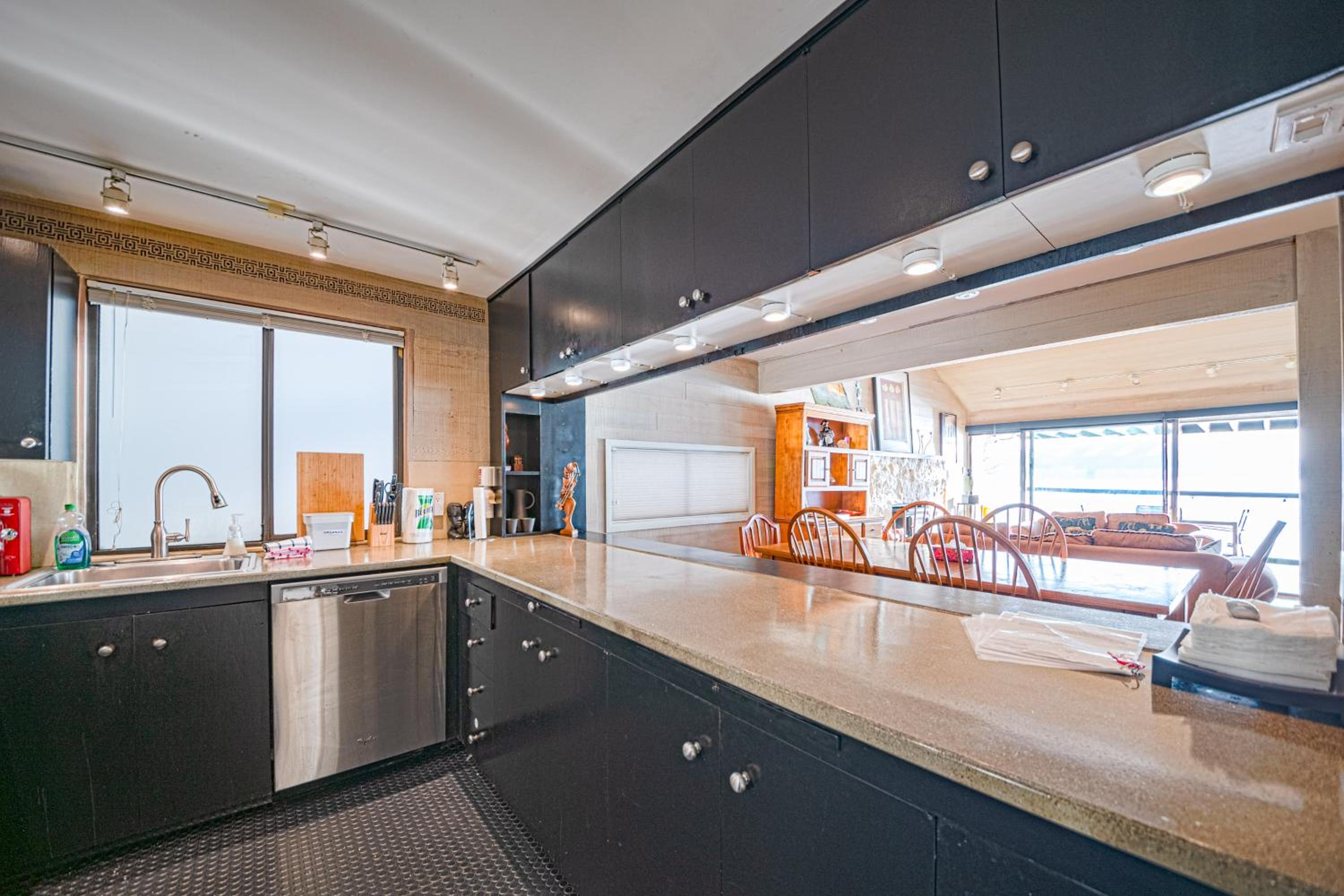 SALT COTTAGE Waterfront Guest House with Superb Views
