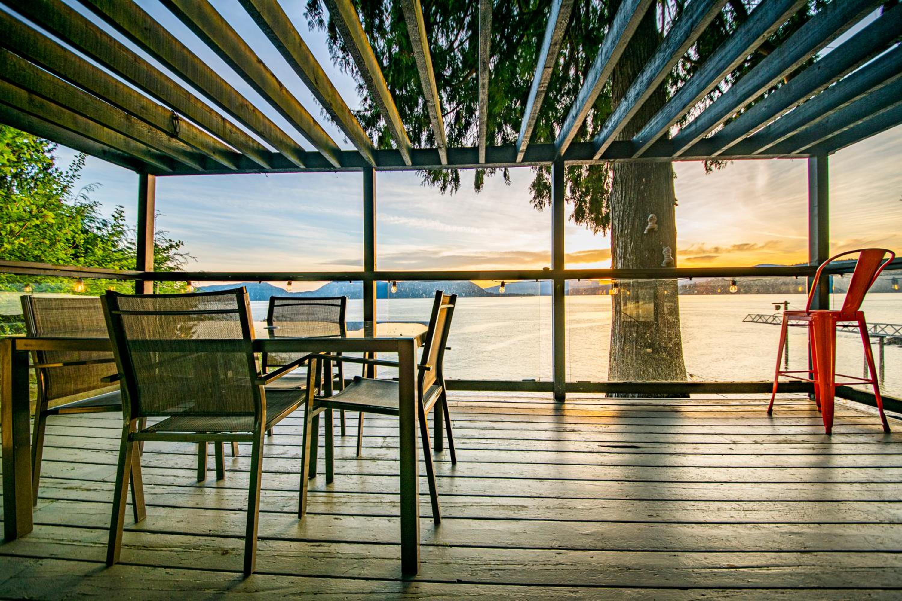 SALT COTTAGE Waterfront Guest House with Superb Views