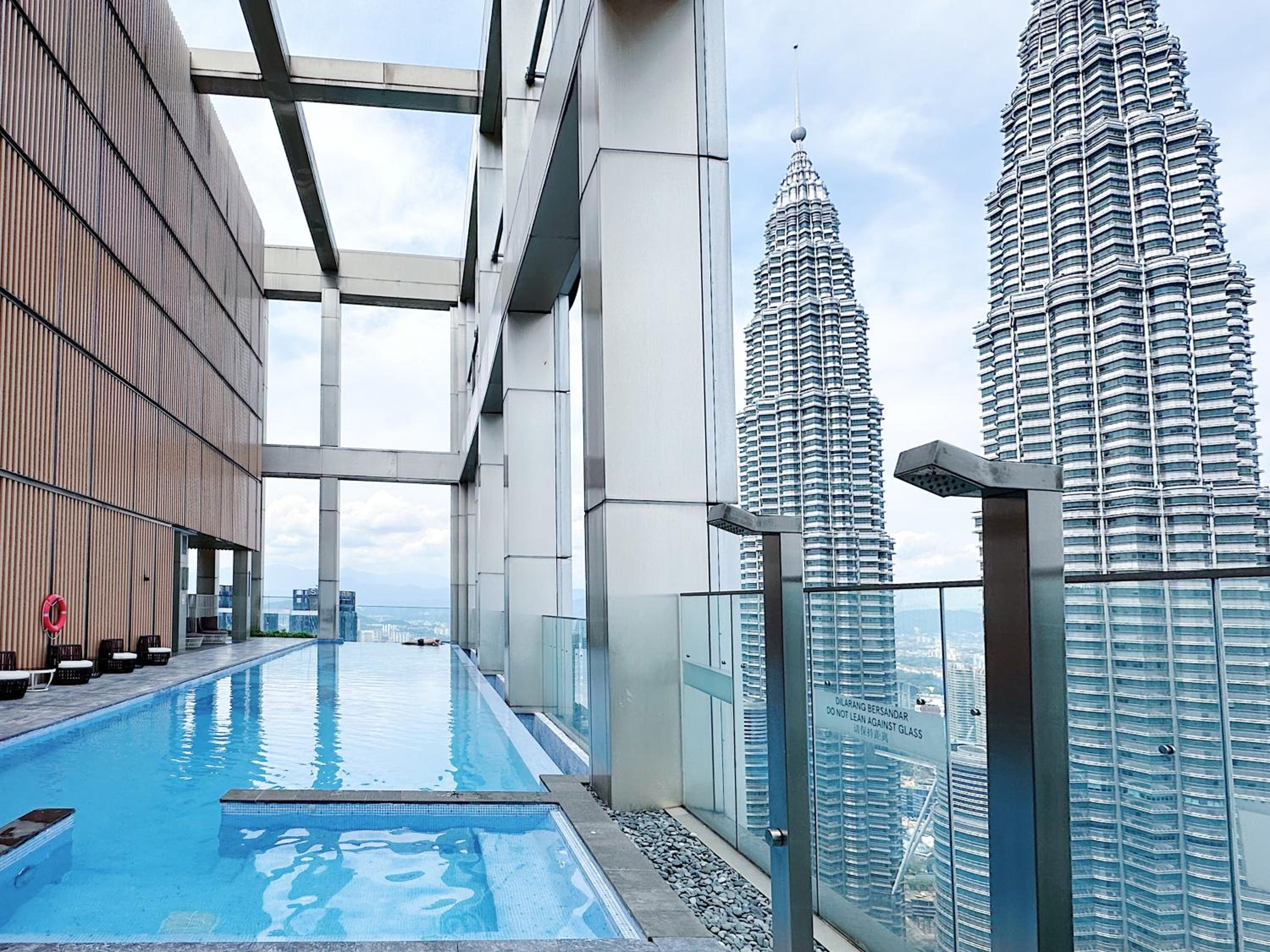 Tropicana The Residence suites by VV Homestay KLCC