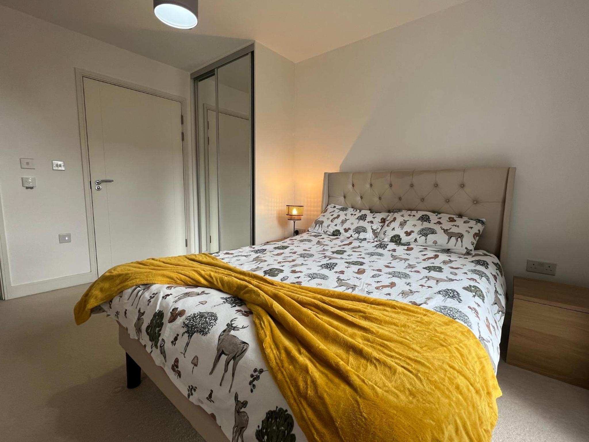 Modern 2BR 2BA Apt wParking Sleeps 6 Comfortably