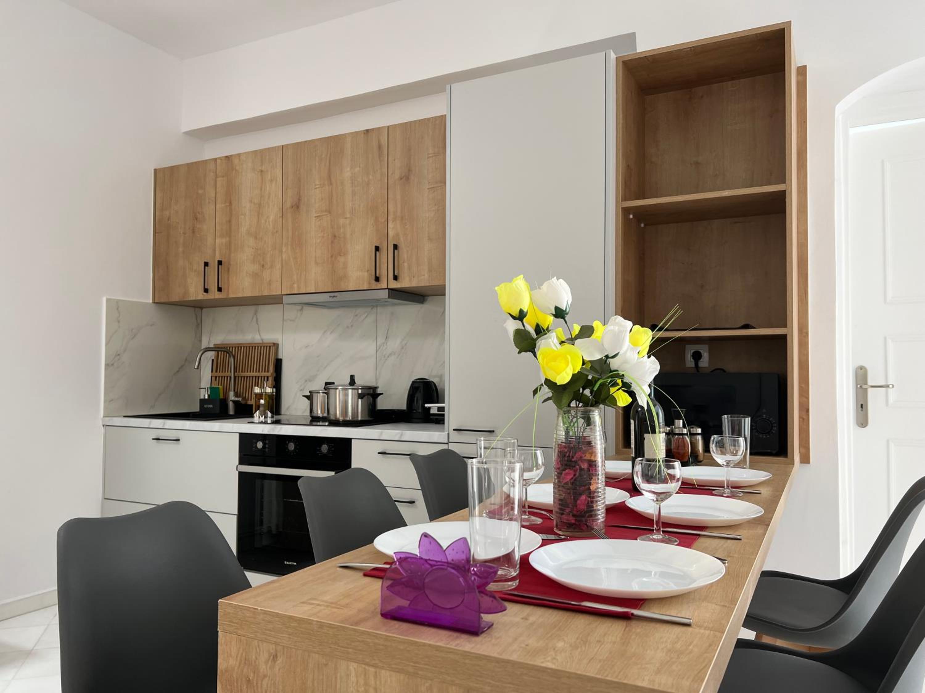 3 Bedroom House included car rental-Heated Jacuzzi photo 5