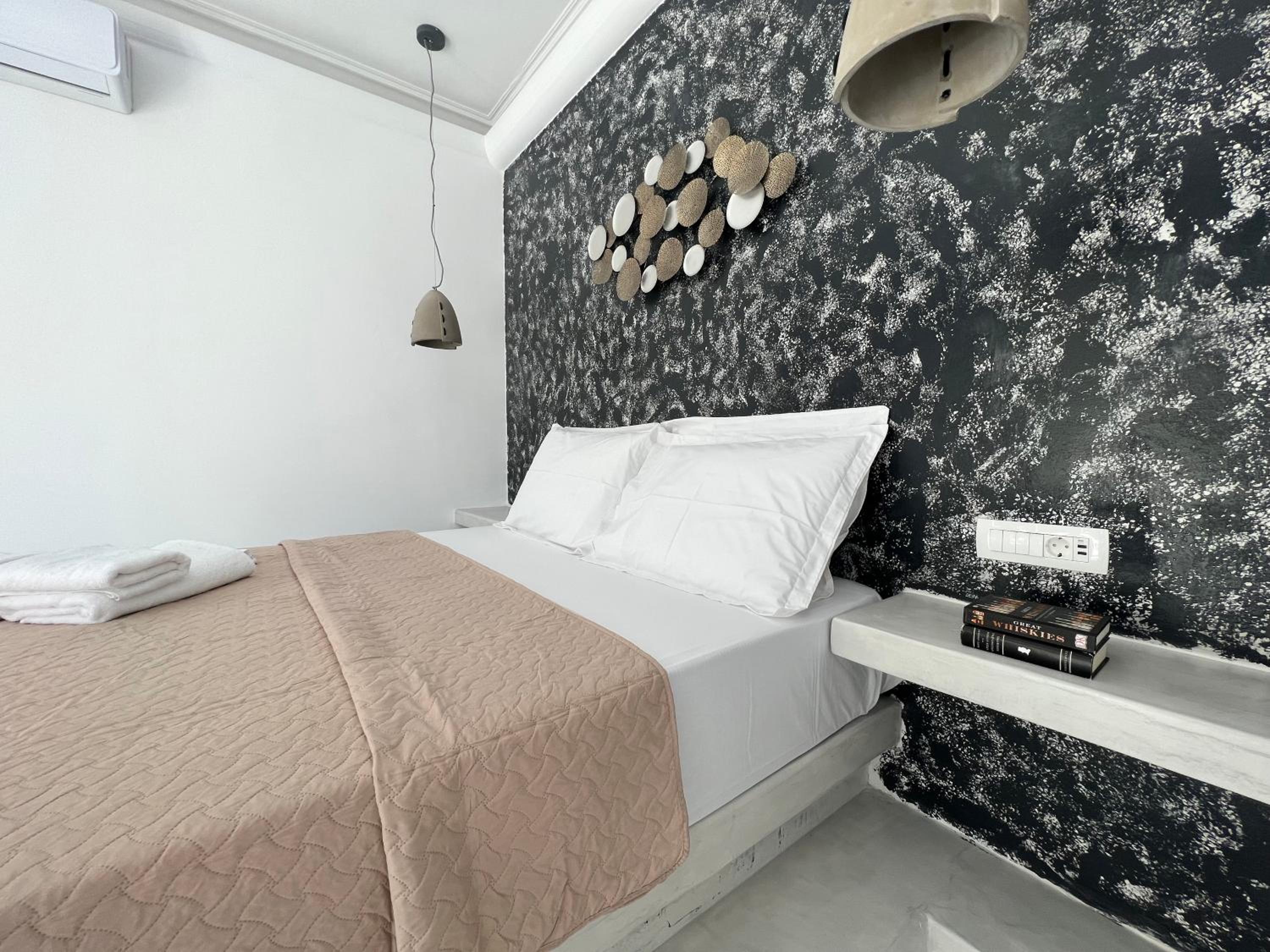 3 Bedroom House included car rental-Heated Jacuzzi photo 2