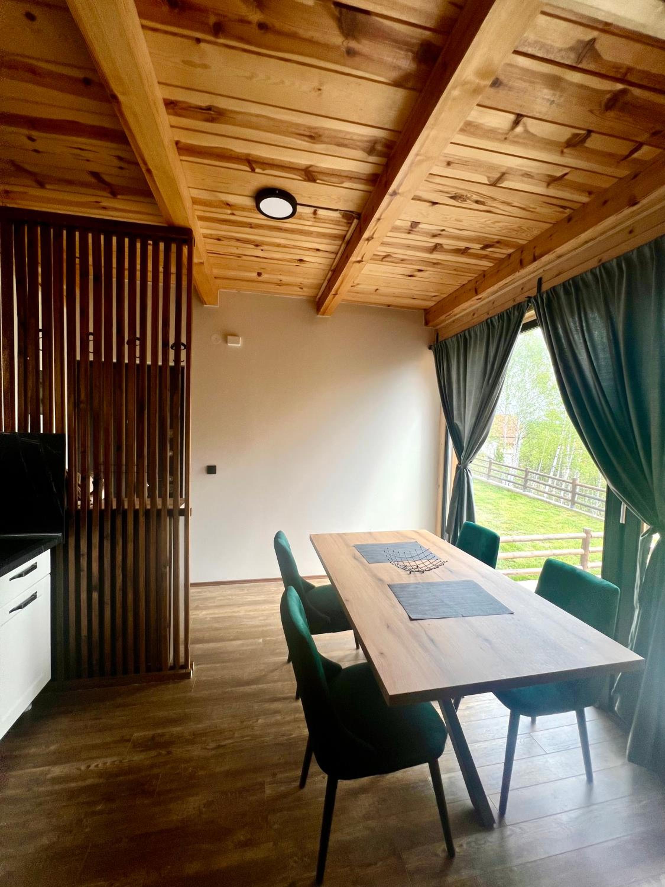LUX PINE house view 2