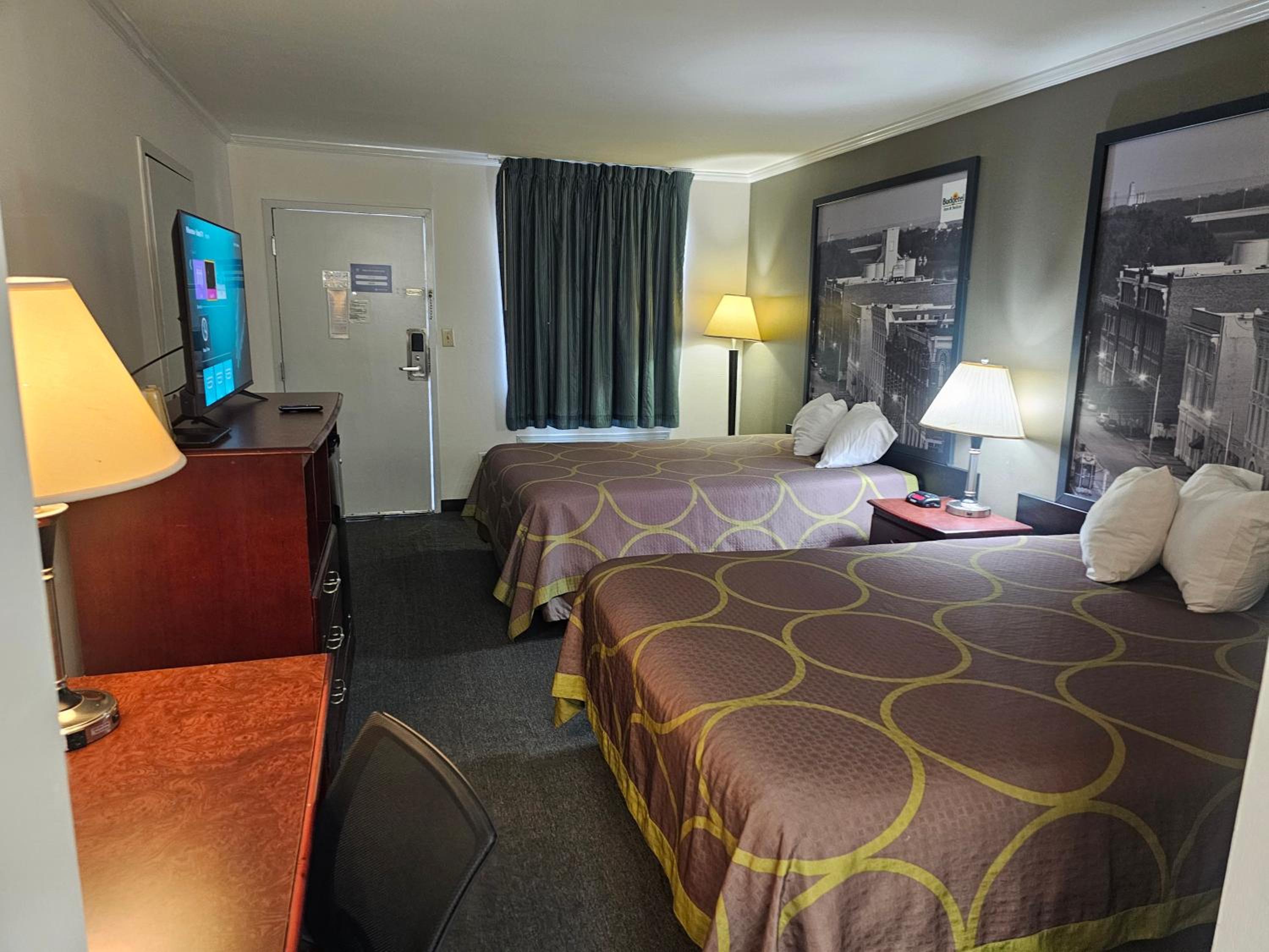 budgetel Inn  Suites - Property Image 5