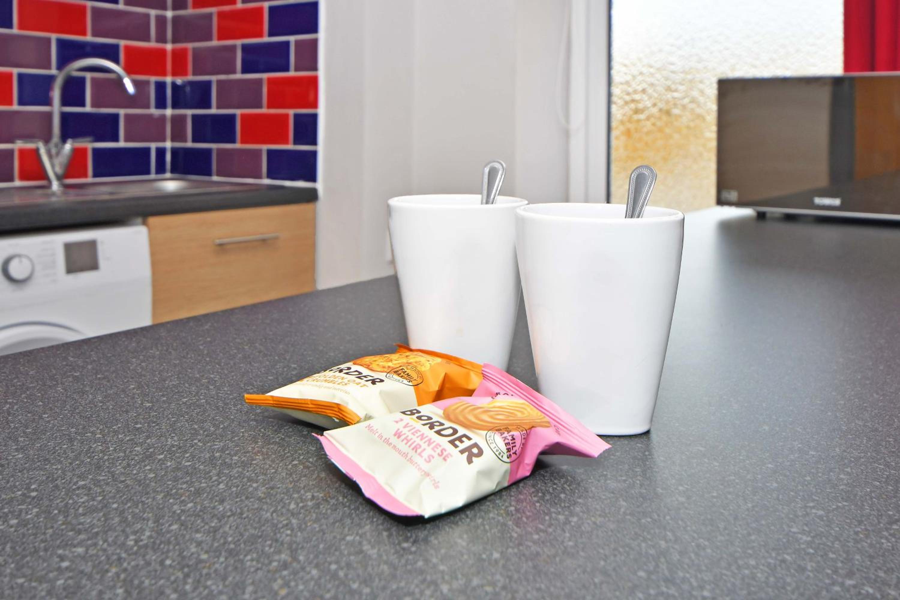 Smithfield Apartments by YourStays - Gated Apartments with private car park in City Centre view 5
