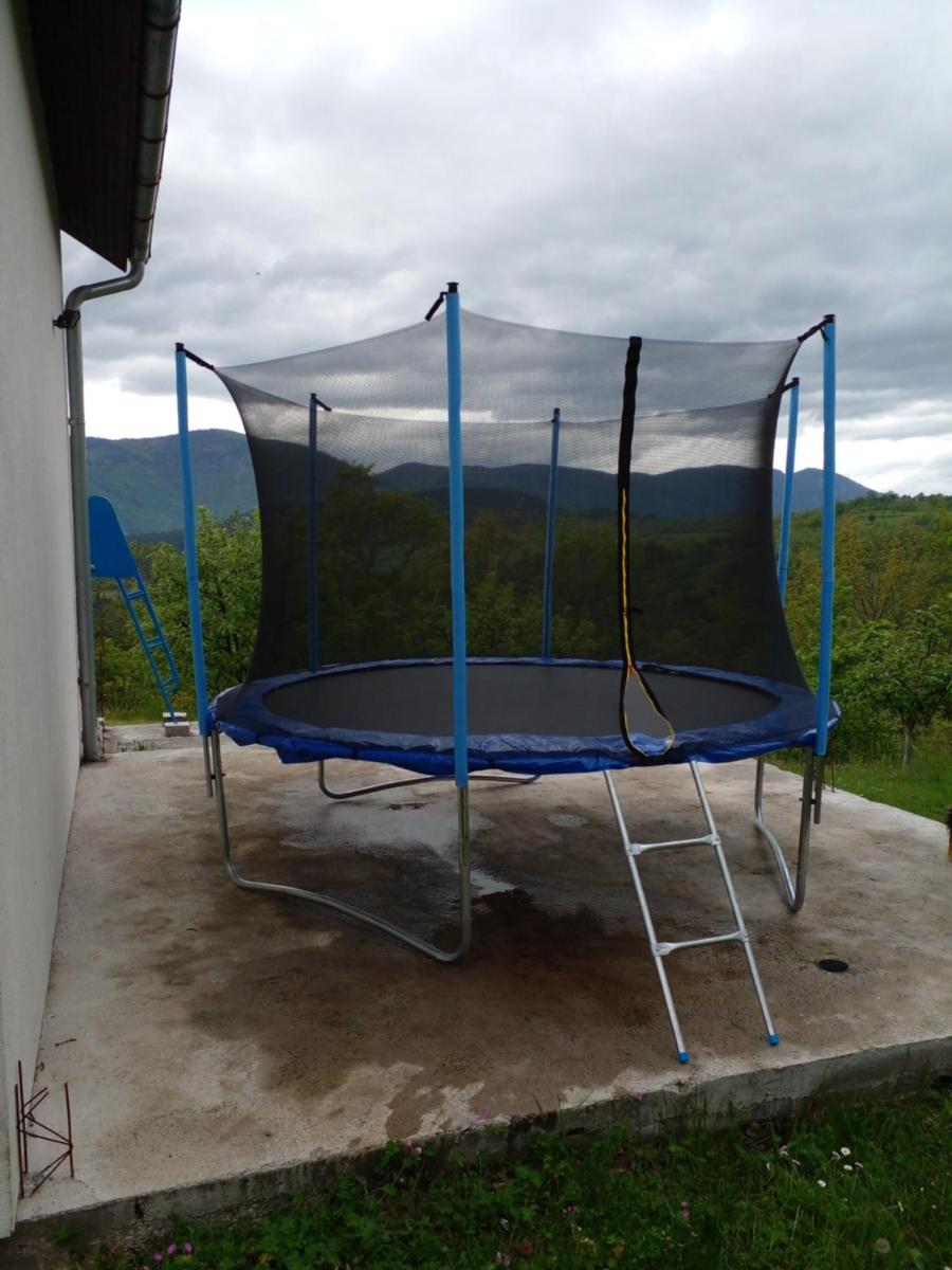 Idiličan brijeg