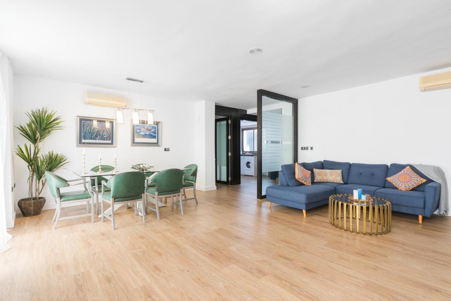 APARTAMENTO MODERNO CALLE LARIOS photo 3