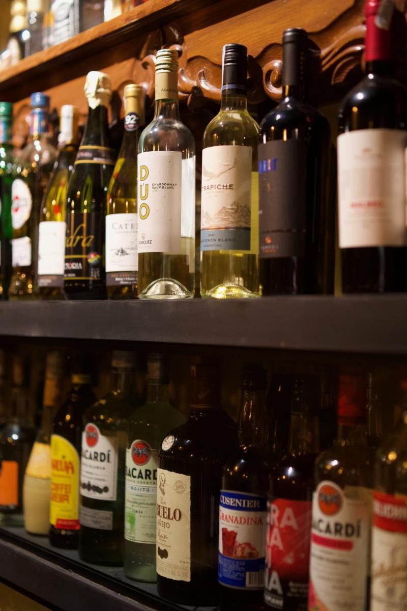 bar