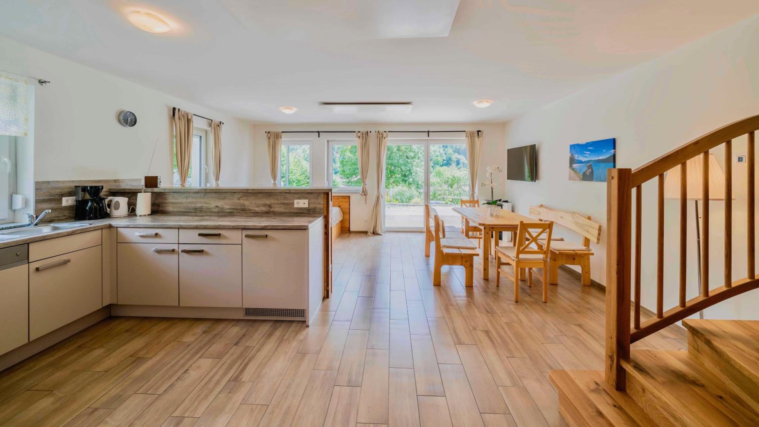 Ferienhaus2, Ideal für 2 Paare und Kinder , Terrasse, 85m2, 2 Bäder, Aktivurlaub am See und in den Bergen