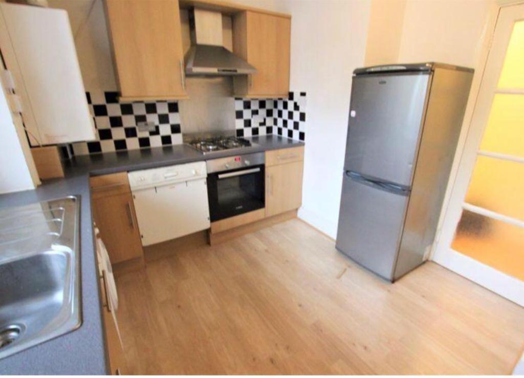 Tower Bridge! Immaculate One Bed