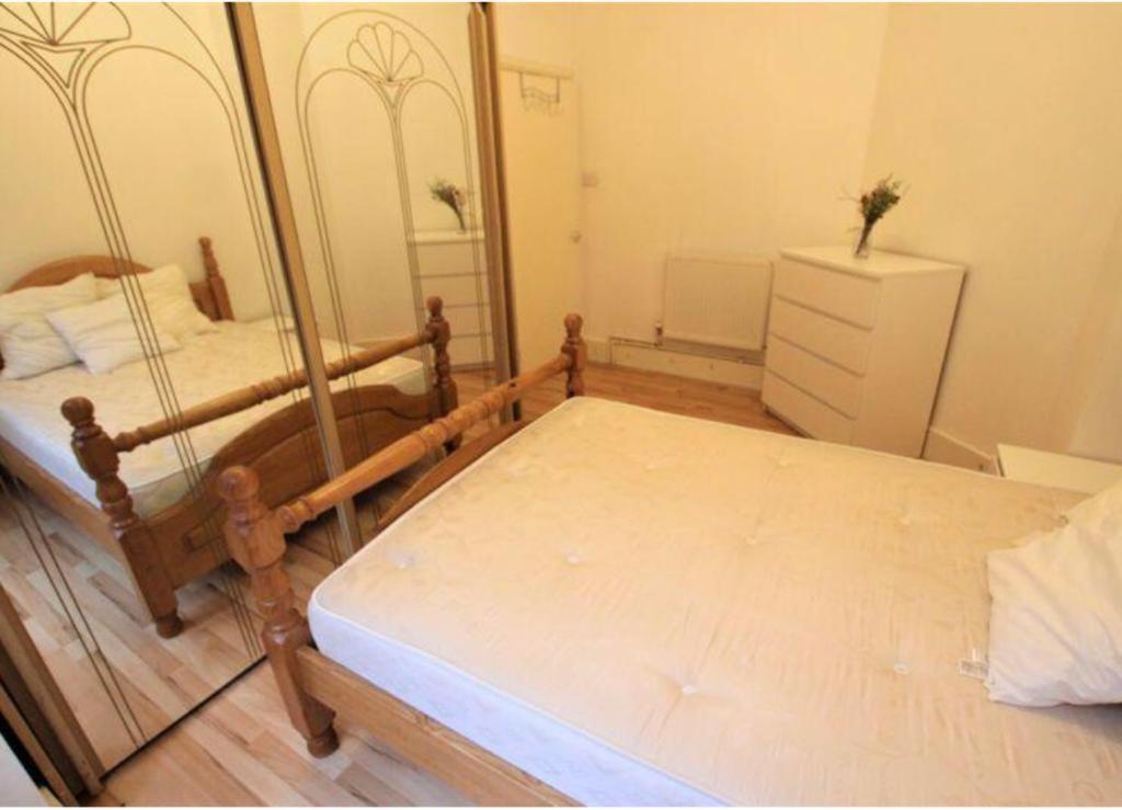 Tower Bridge! Immaculate One Bed
