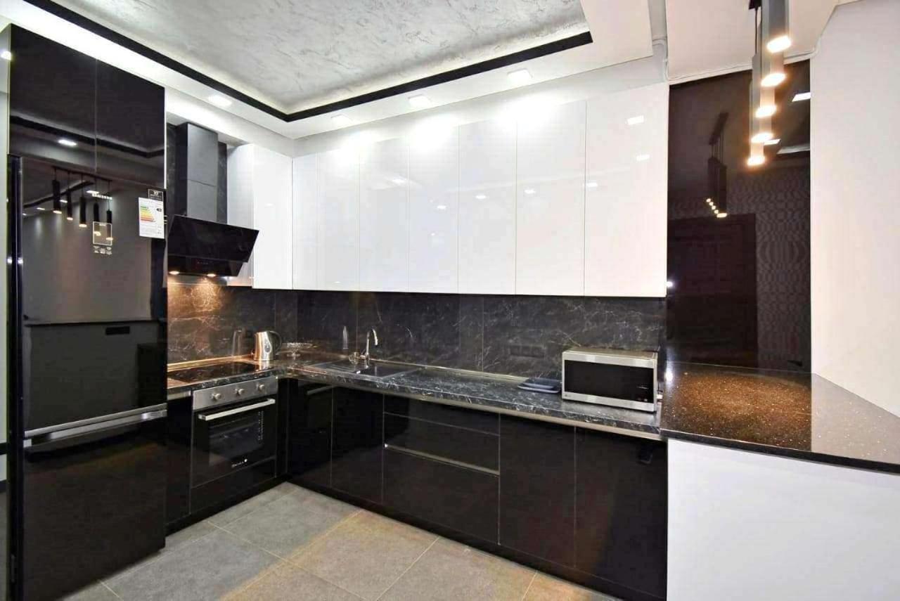 LUXURY Spacious 2 bedroom Apartment New Building, Centre