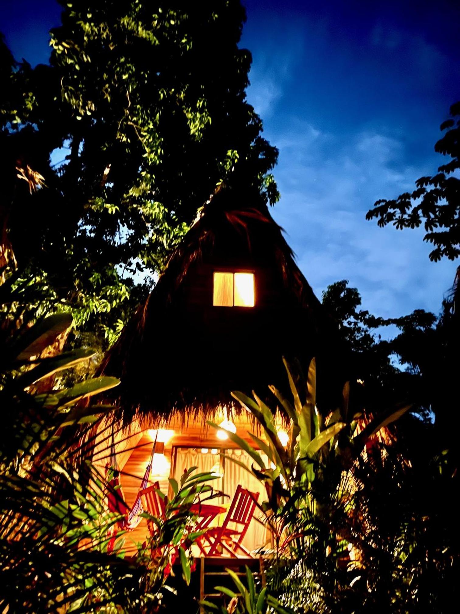 Buena Onda Bungalows
