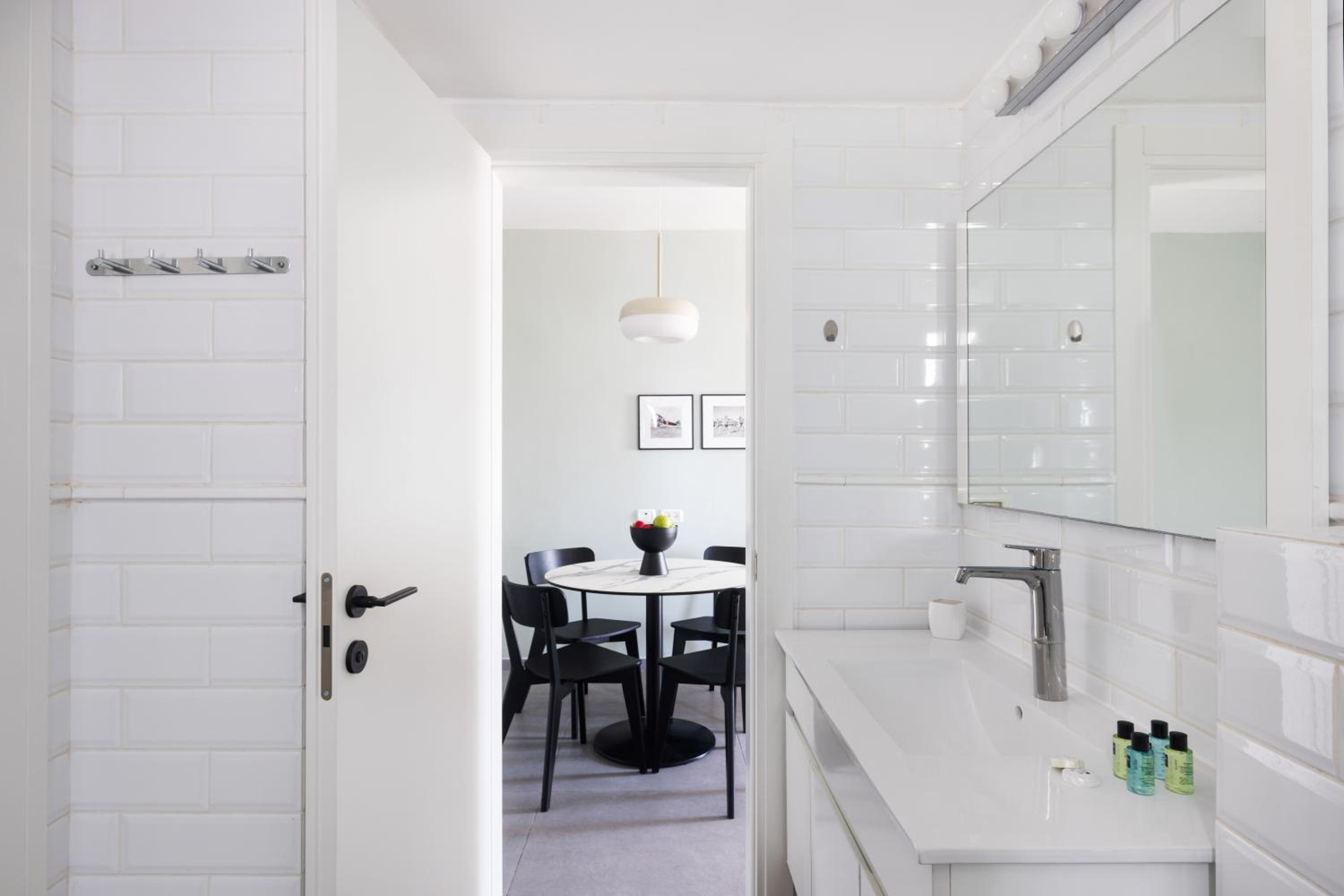 Bauhaus Boutique by TLV2RENT