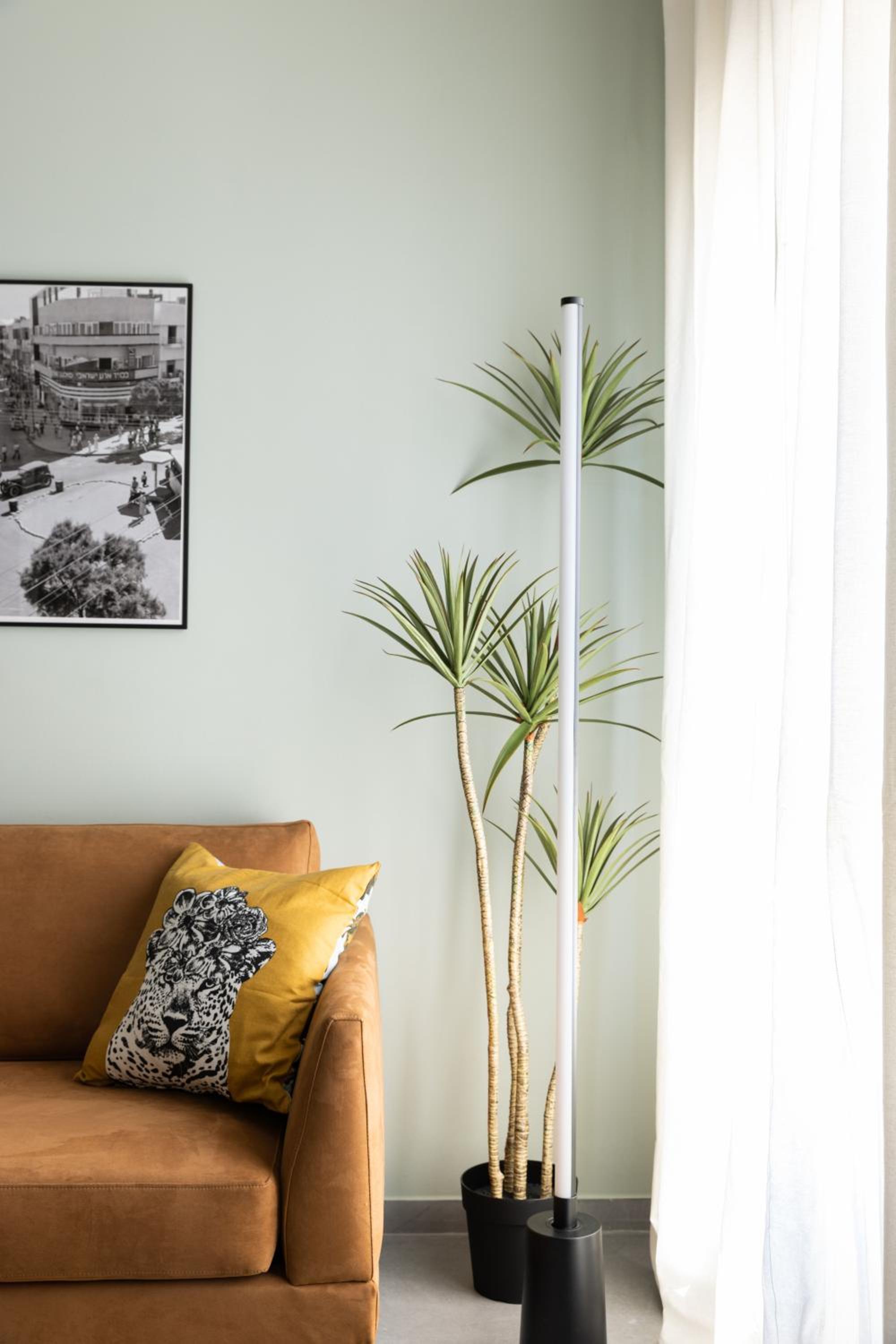 Bauhaus Boutique by TLV2RENT