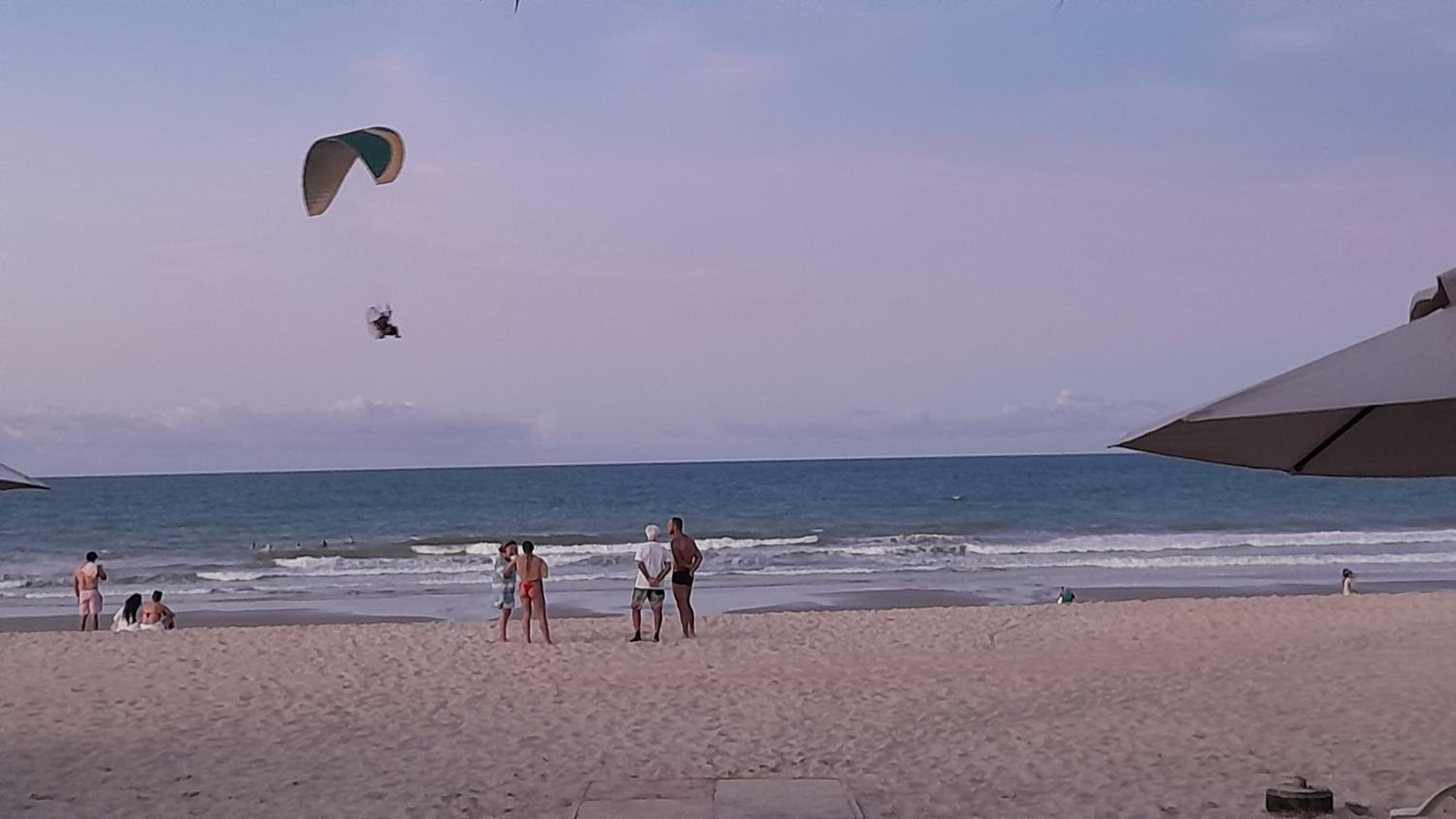 Paraíso das Dunas - Apartamento à beira mar com jacuzzi - Próximo ao Beach Park
