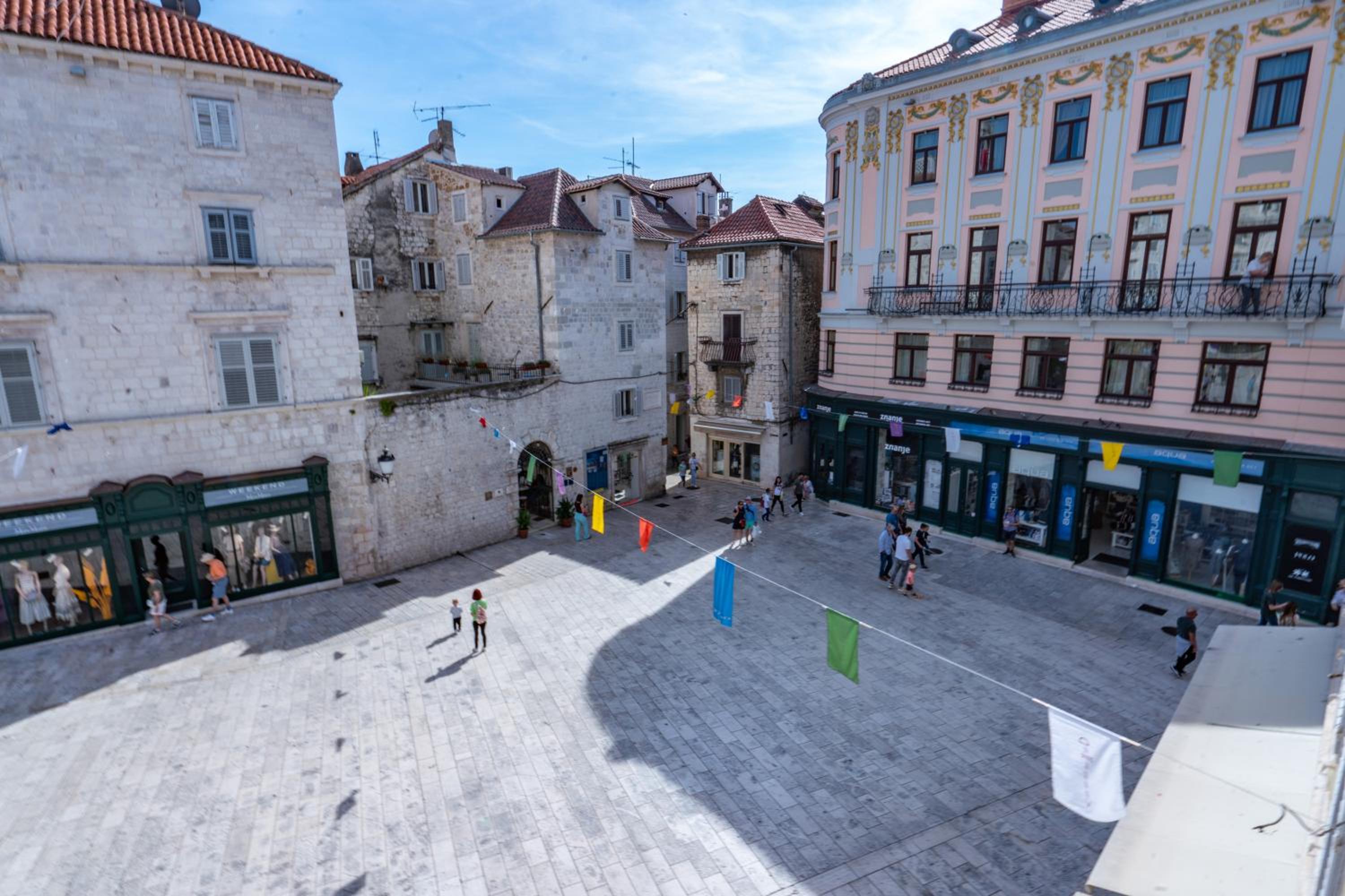 Hotel Luxury Rooms Lucija and Luka - Image 1