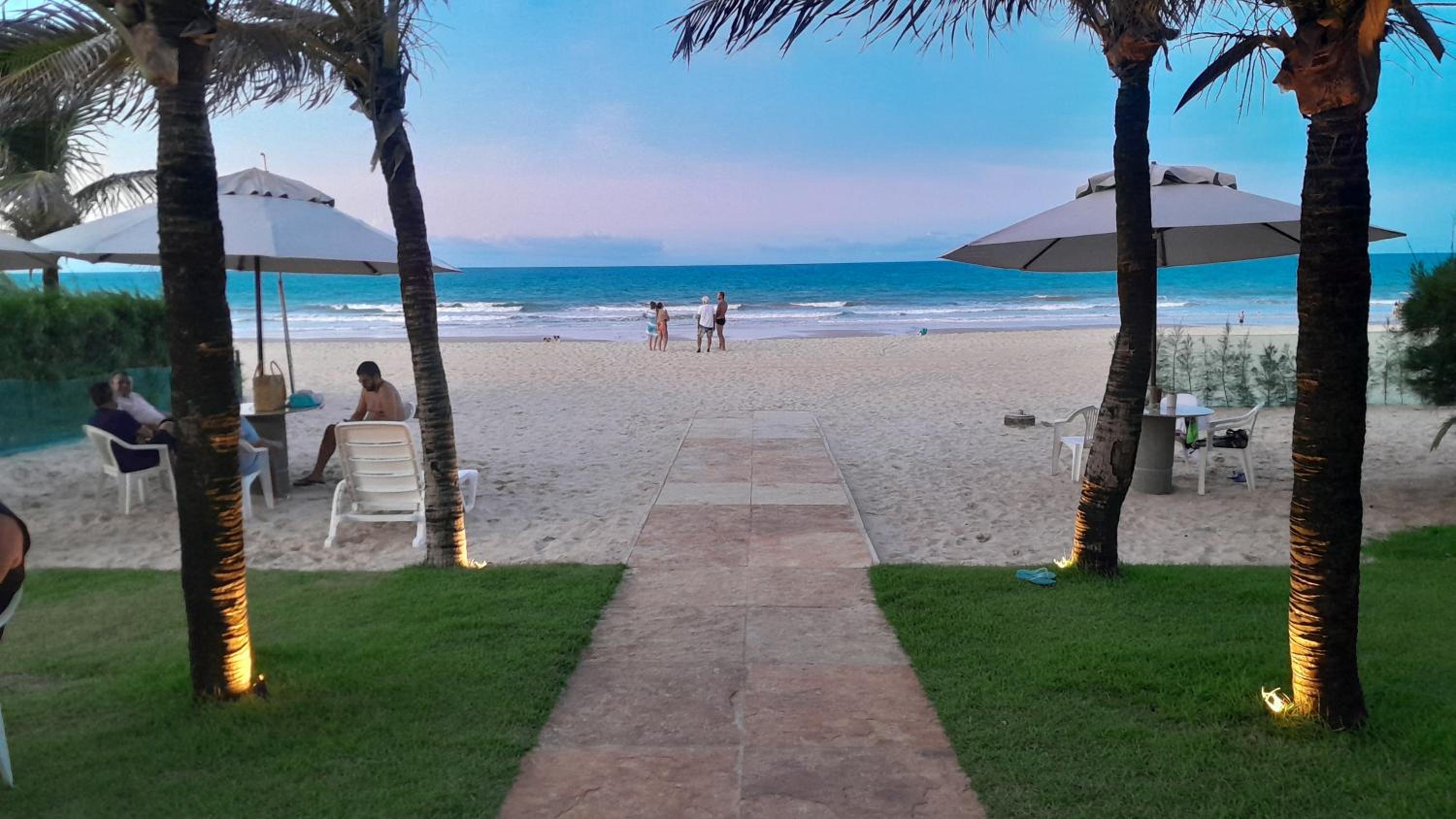 Paraíso das Dunas - Apartamento à beira mar com jacuzzi - Próximo ao Beach Park