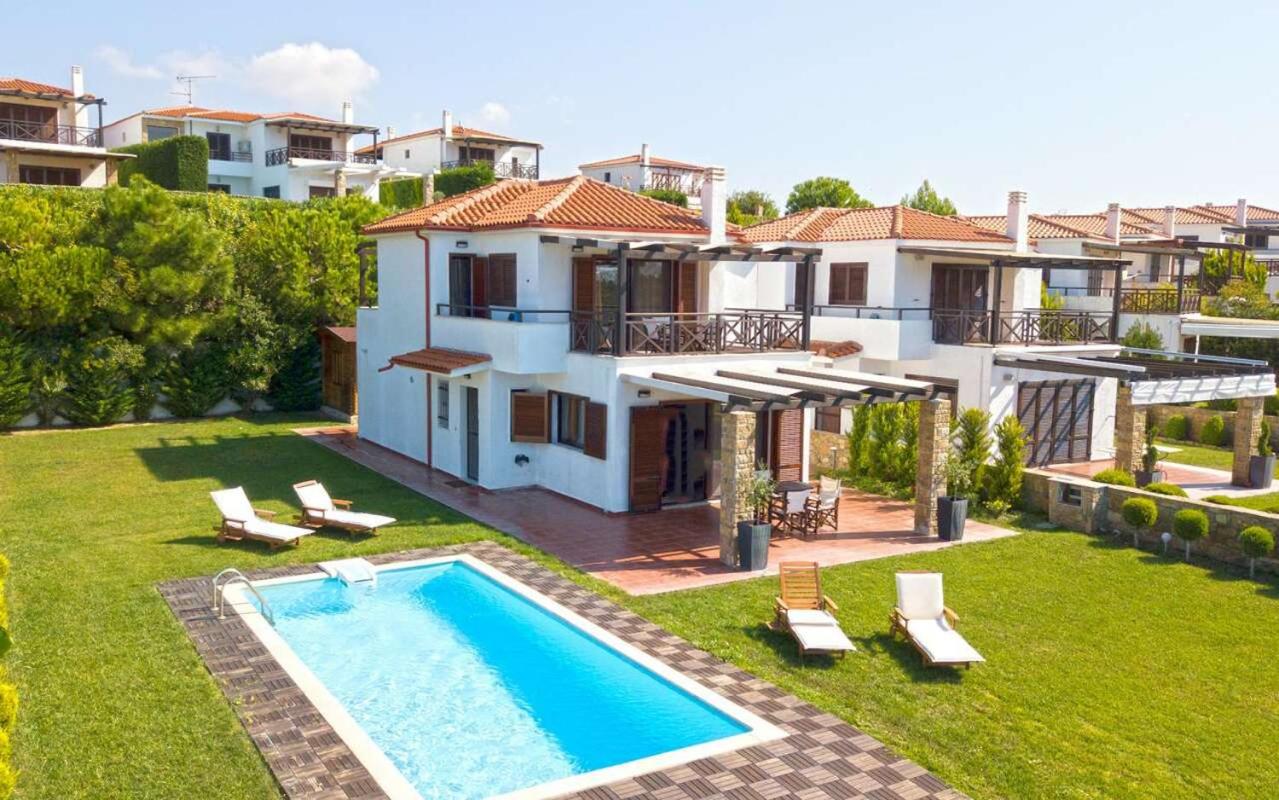 Miroir Private Pool Villa, Elani view 4