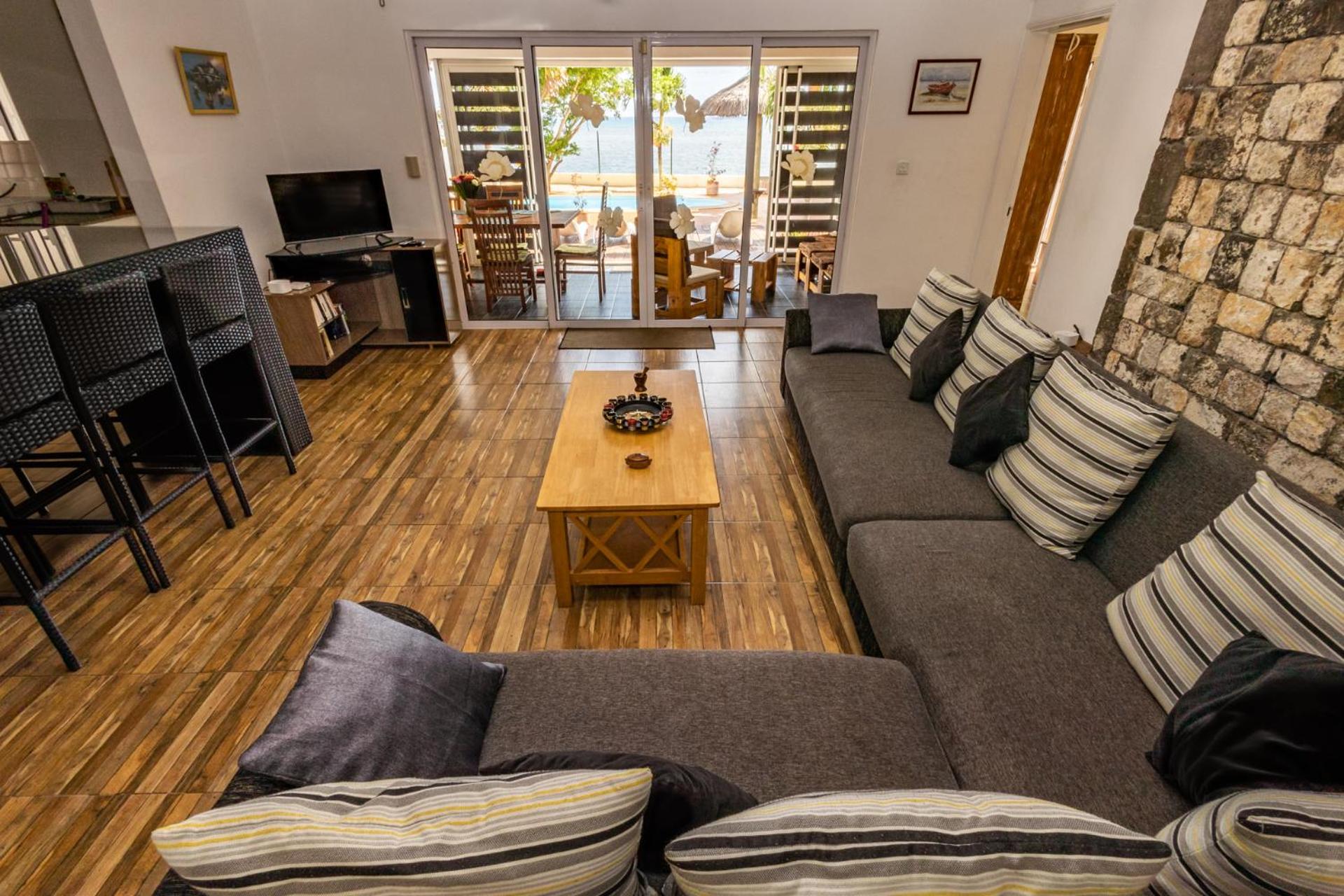 Les Villas 33 view 2