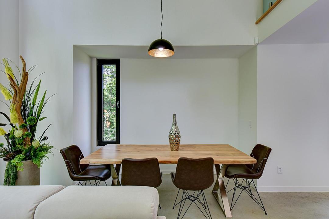 Nature's Paradis Chalets by Rcnt Chalets