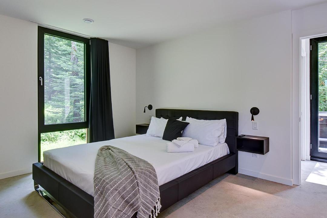 Nature's Paradis Chalets by Rcnt Chalets