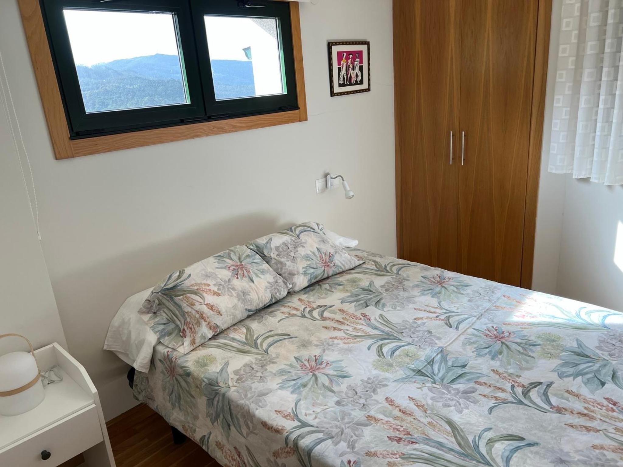 Apartamento en Porto do Barqueiro con terraza mirando al mar