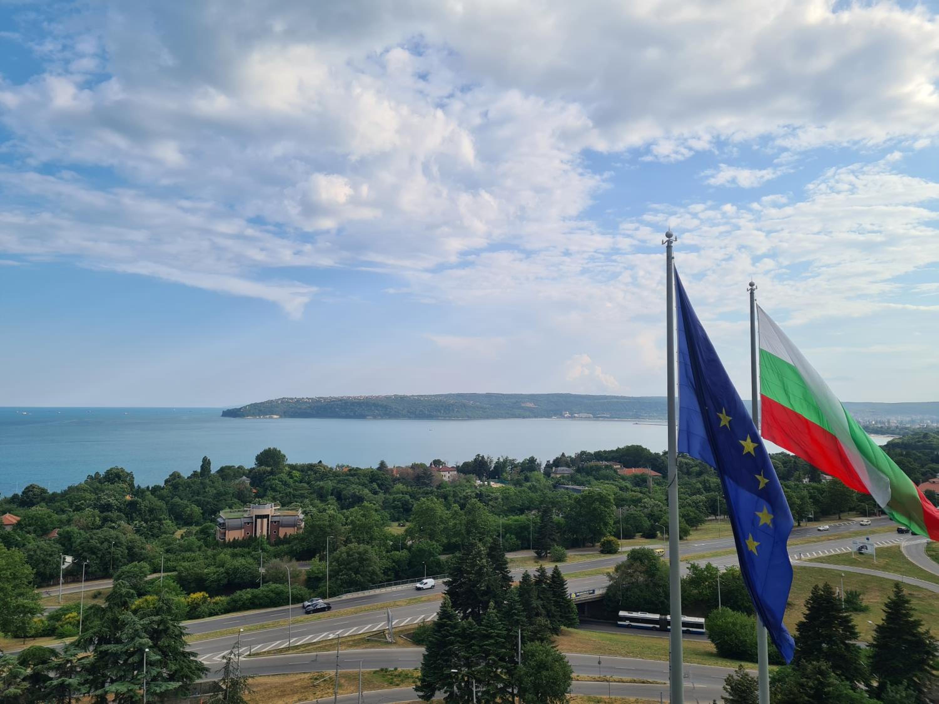 Sky flats Varna with parking