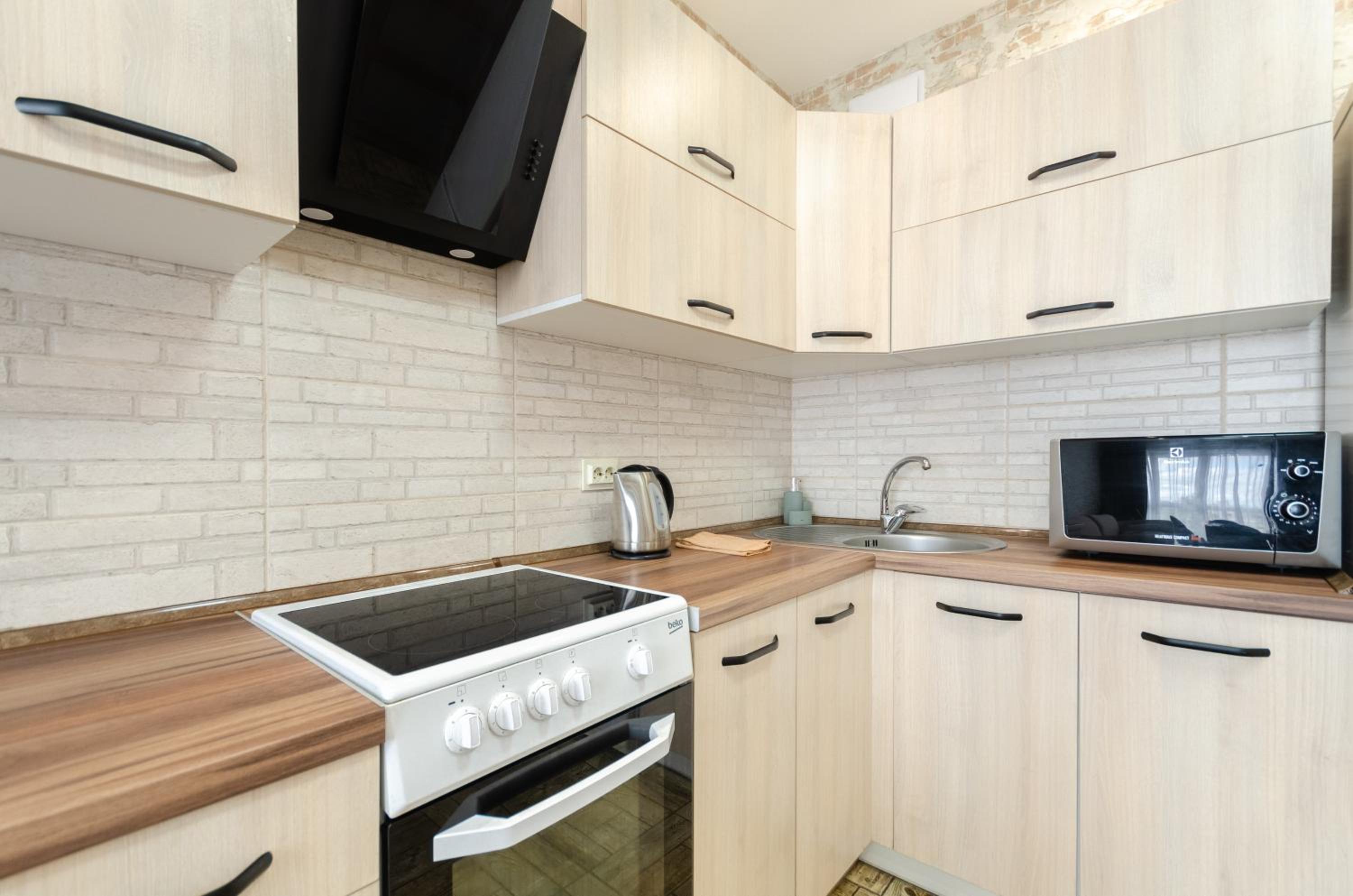 ДДД! 7-27 Kvartet, Vasyl Lypkivskyi 16g, Kyiv, railway station, metro nearby, panoramic city view, Petrovdom Apartment