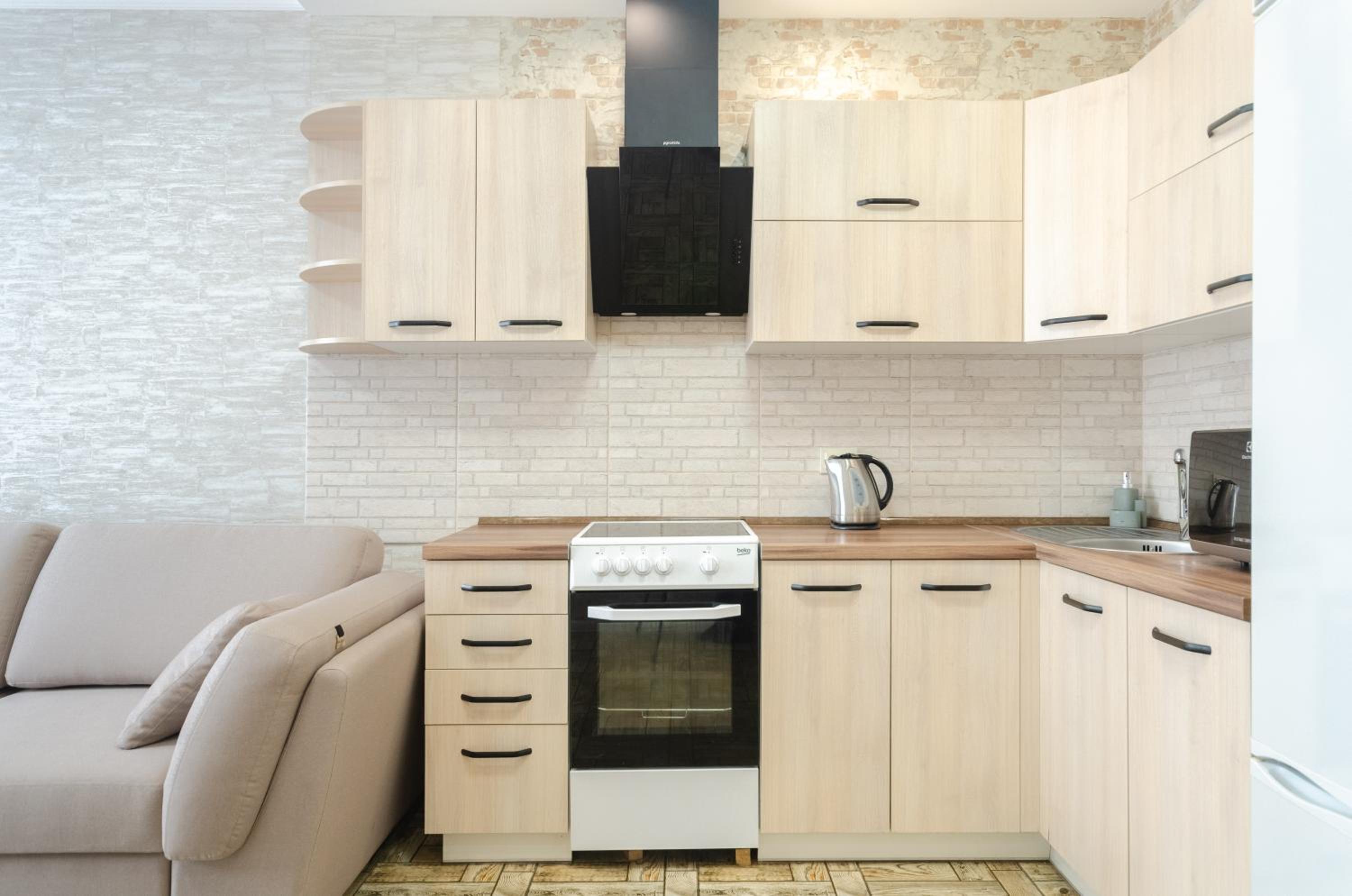 ДДД! 7-27 Kvartet, Vasyl Lypkivskyi 16g, Kyiv, railway station, metro nearby, panoramic city view, Petrovdom Apartment